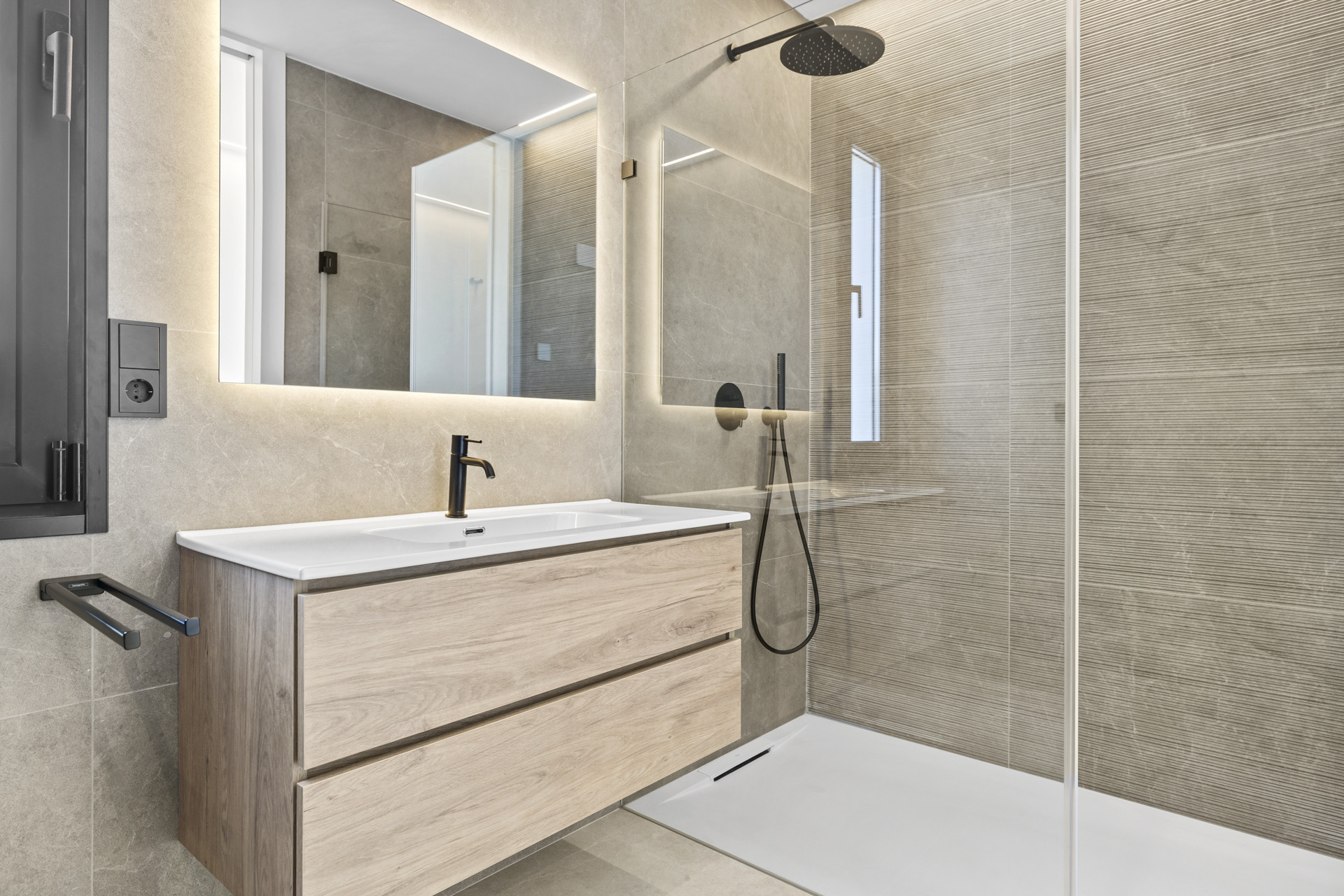 Modern brand-new villa in a quiet residential area next to golf courses in Benahavis