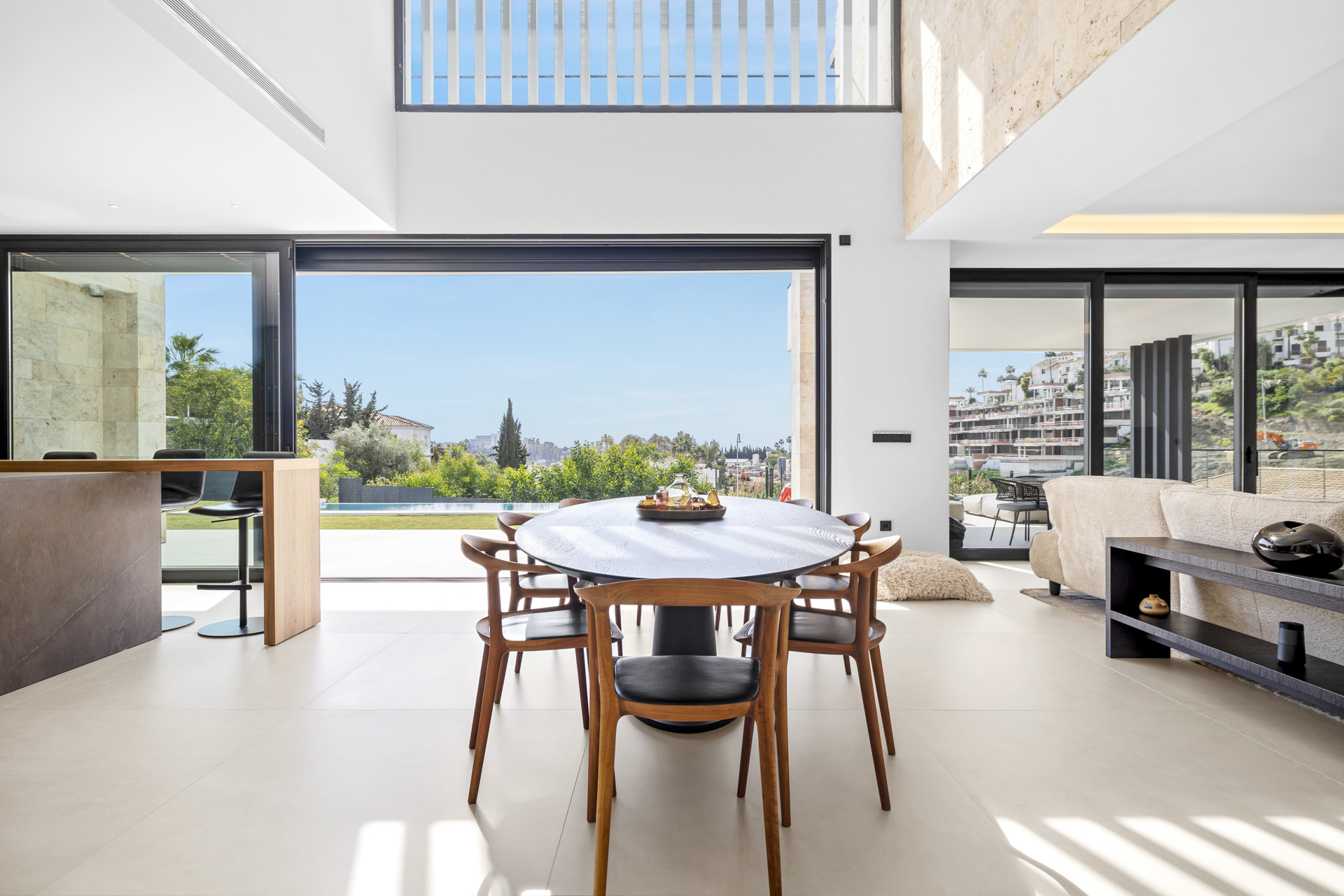 Modern brand-new villa in a quiet residential area next to golf courses in Benahavis