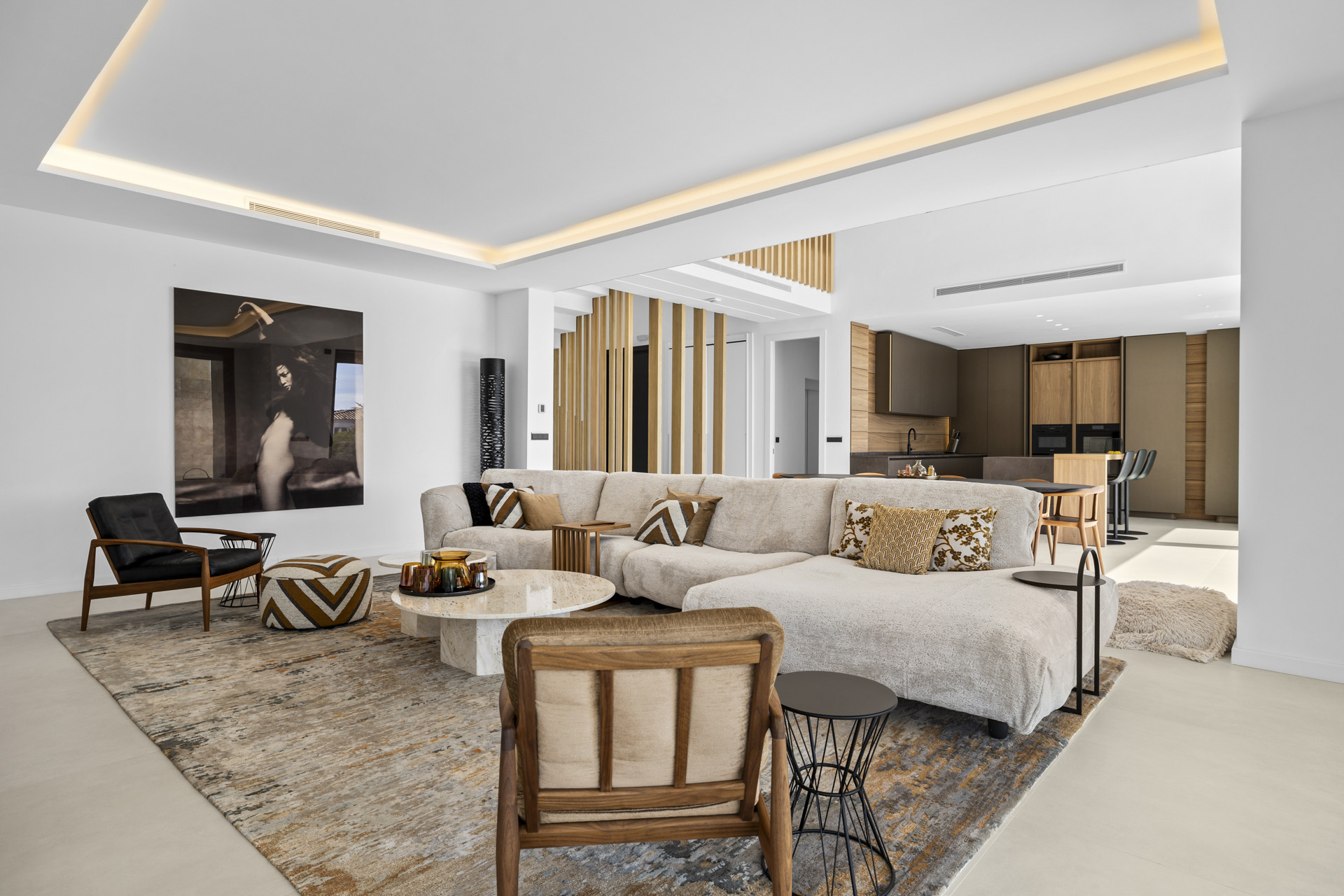 Modern brand-new villa in a quiet residential area next to golf courses in Benahavis