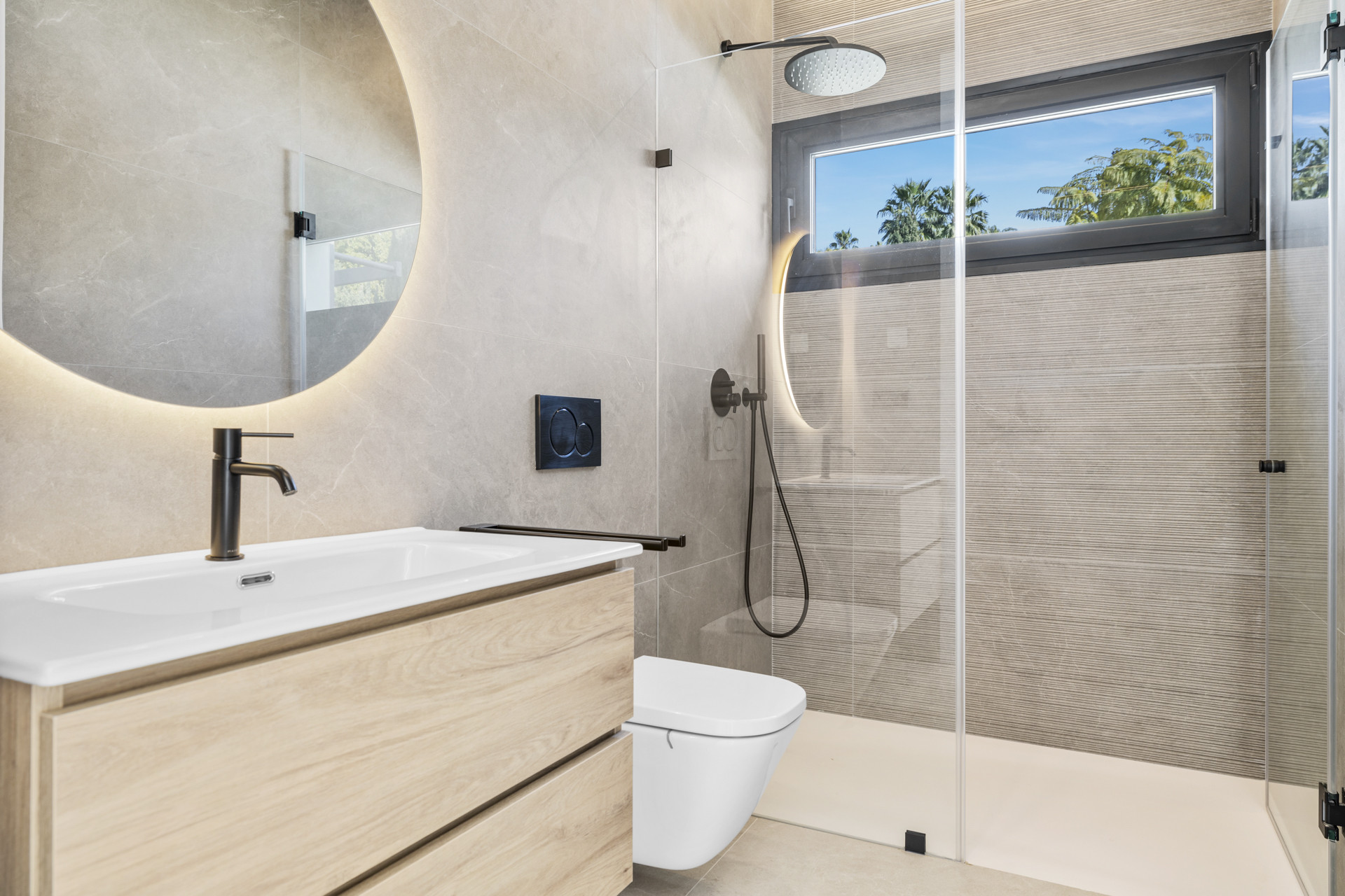 Modern brand-new villa in a quiet residential area next to golf courses in Benahavis