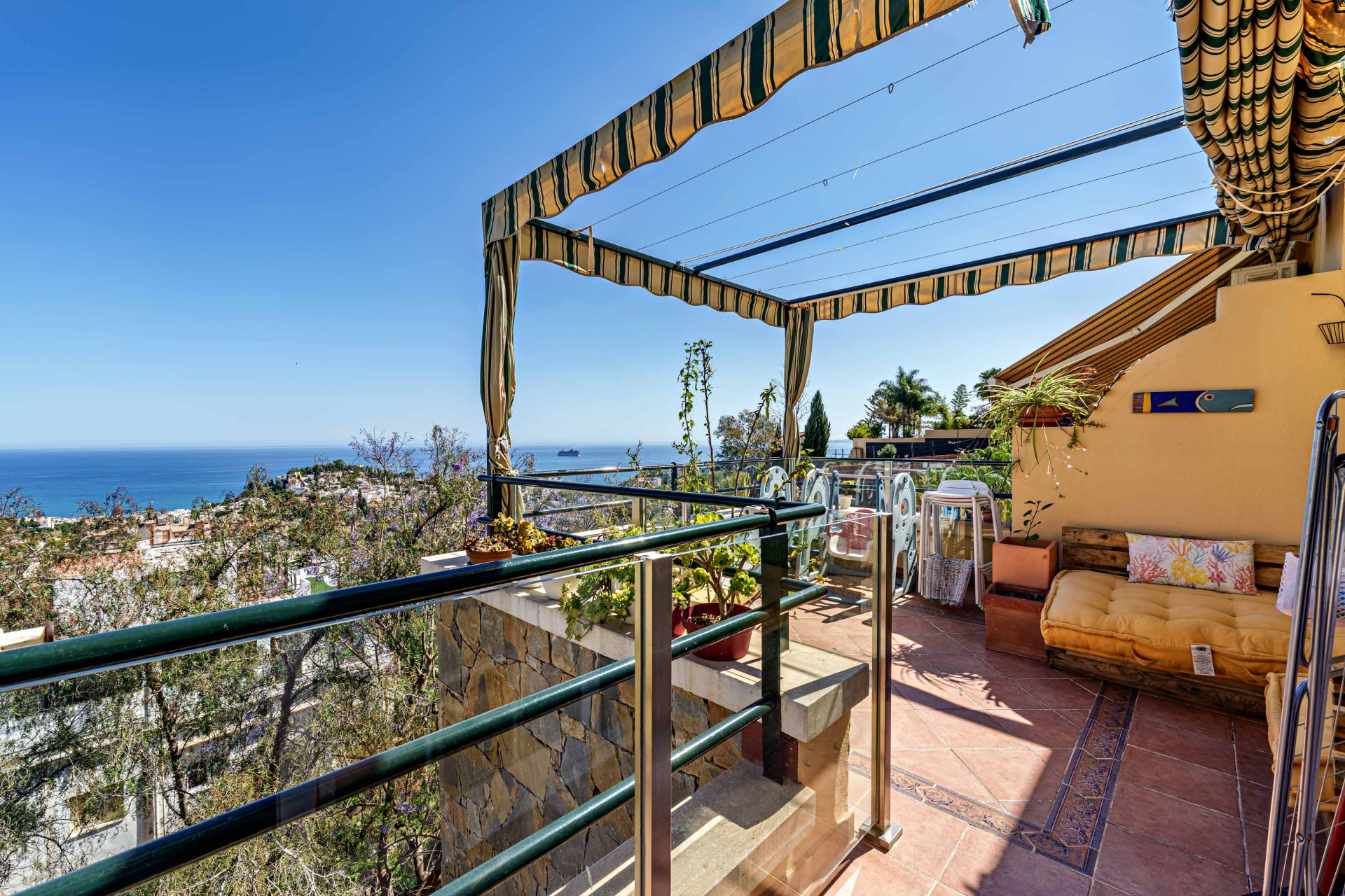 Apartamento dúplex con vistas al mar en El Morlaco