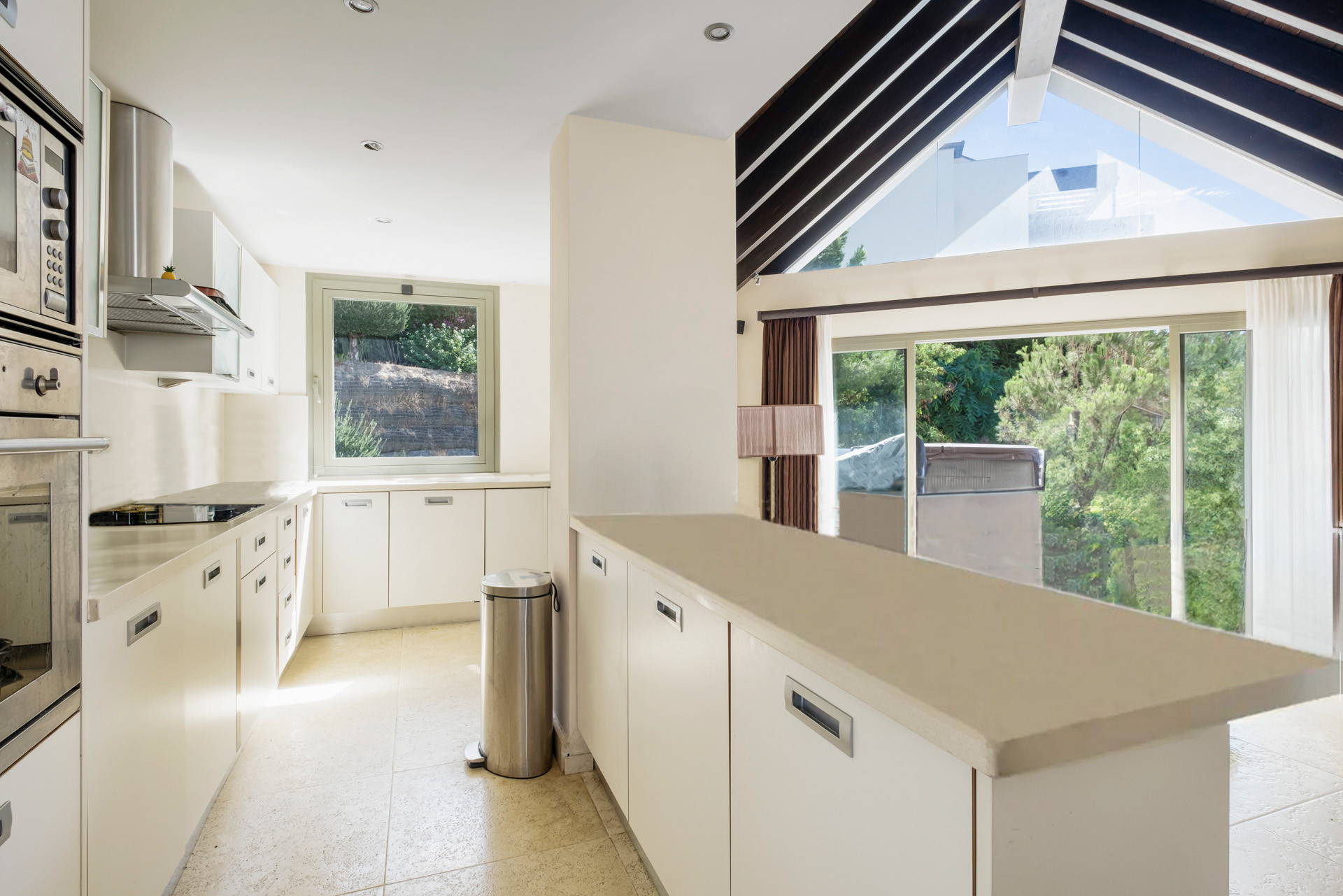 Duplex penthouse with panoramic views in Los Flamingos Golf Resort in Benahavis