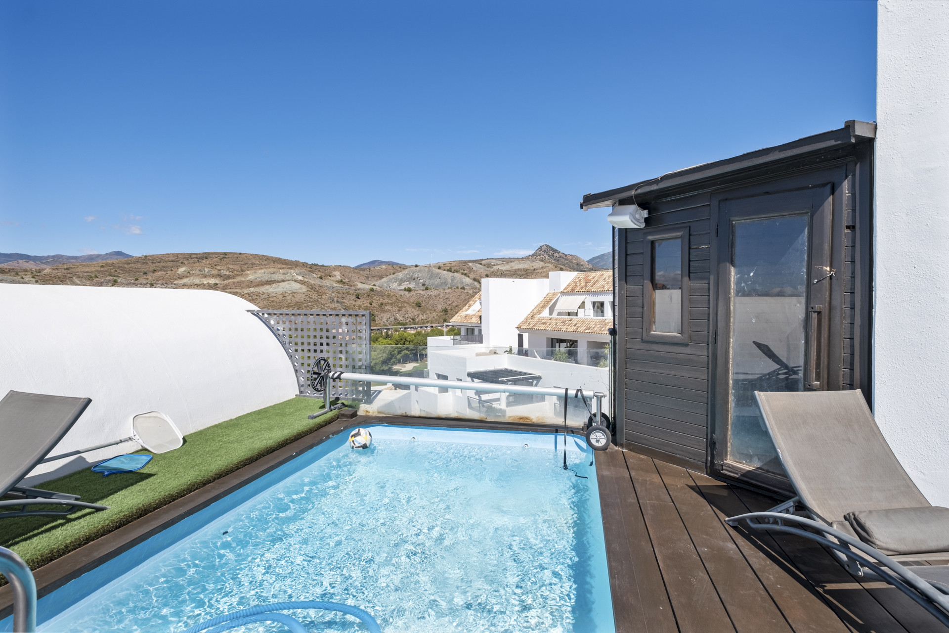 Duplex penthouse with panoramic views in Los Flamingos Golf Resort in Benahavis