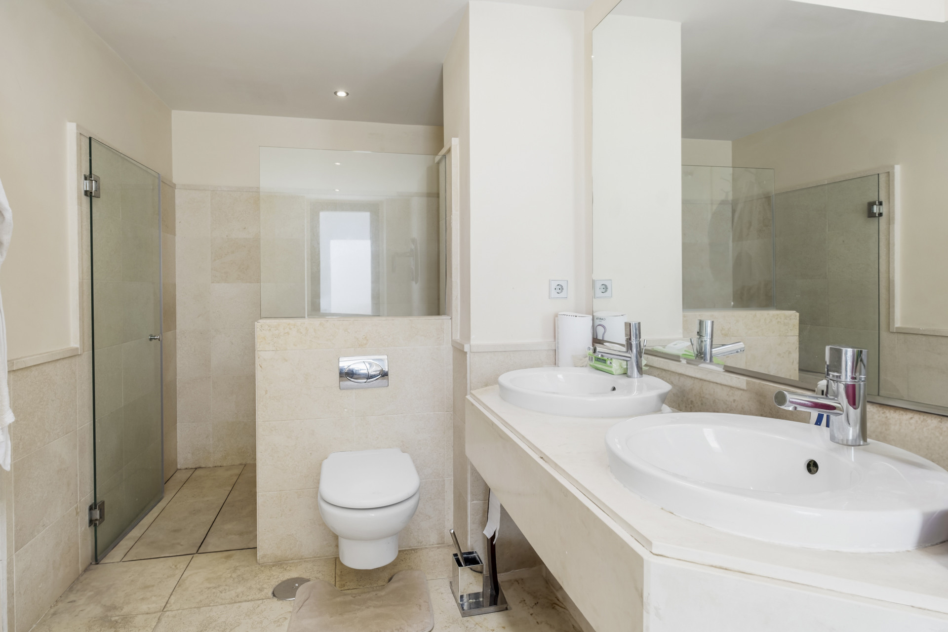 Duplex penthouse with panoramic views in Los Flamingos Golf Resort in Benahavis