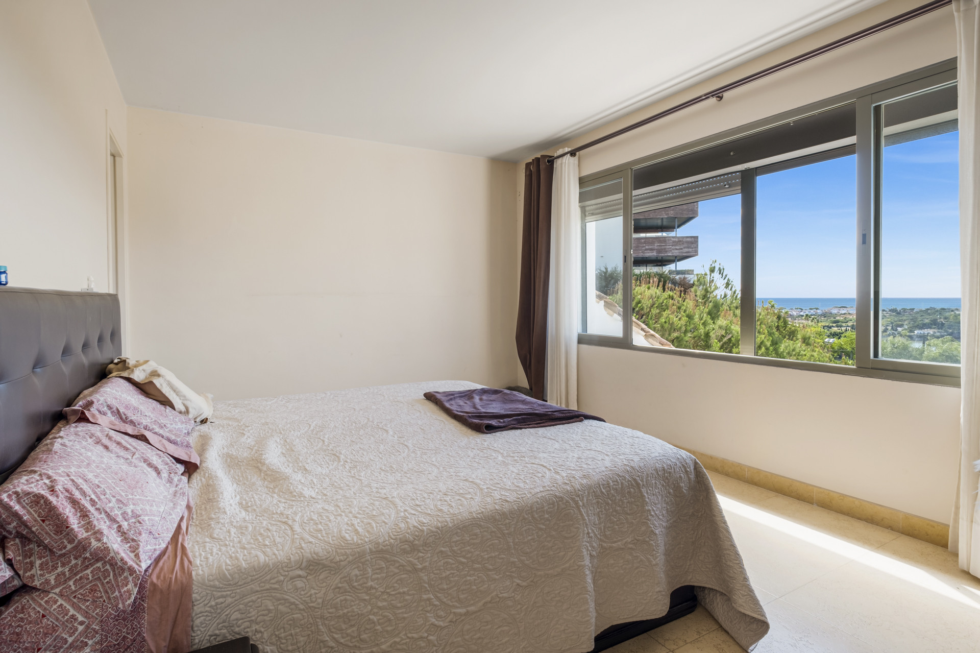 Duplex penthouse with panoramic views in Los Flamingos Golf Resort in Benahavis