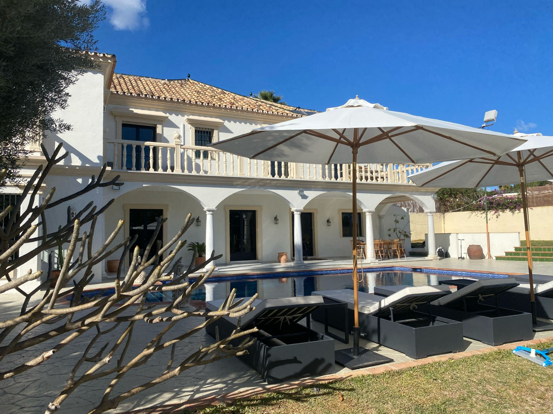 Andalusian style villa, located in the area of Guadalmina Alta. in San Pedro de Alcantara
