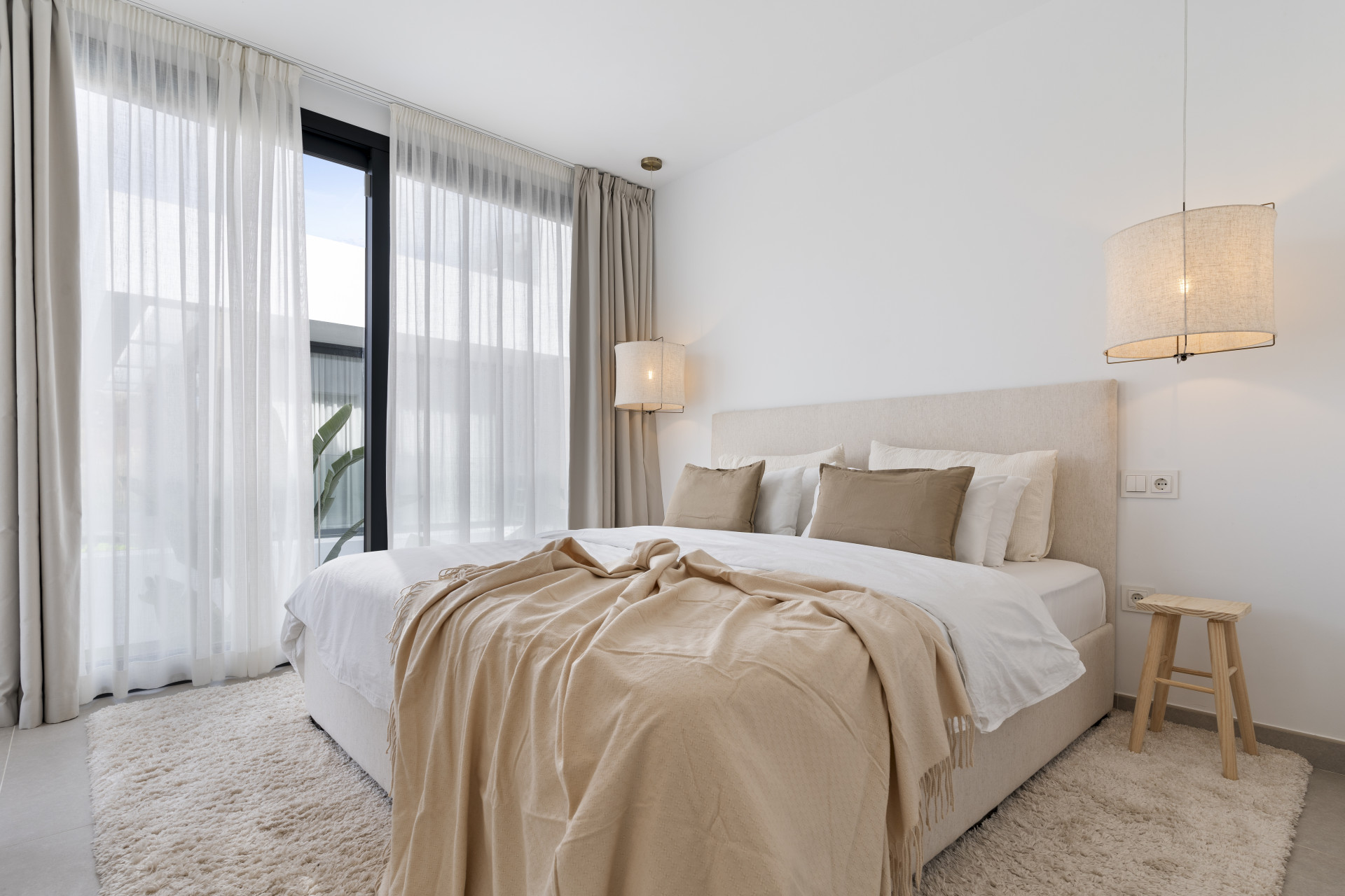 La Resina Golf 4 - 6 slaapkamer moderne villa met open uitzicht in Estepona
