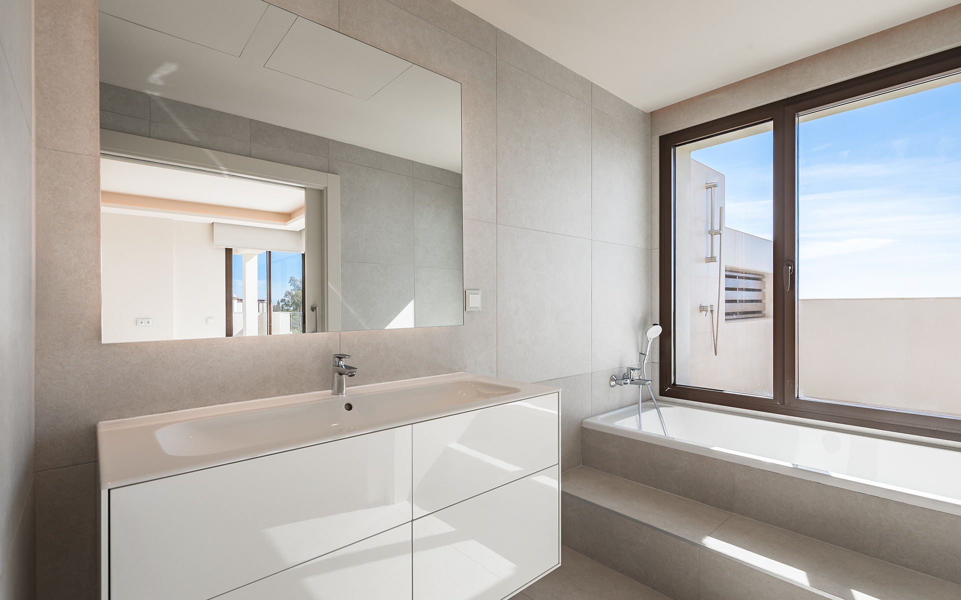 Frontline beach luxury penthouse with panoramic open sea views in Velaya in Estepona