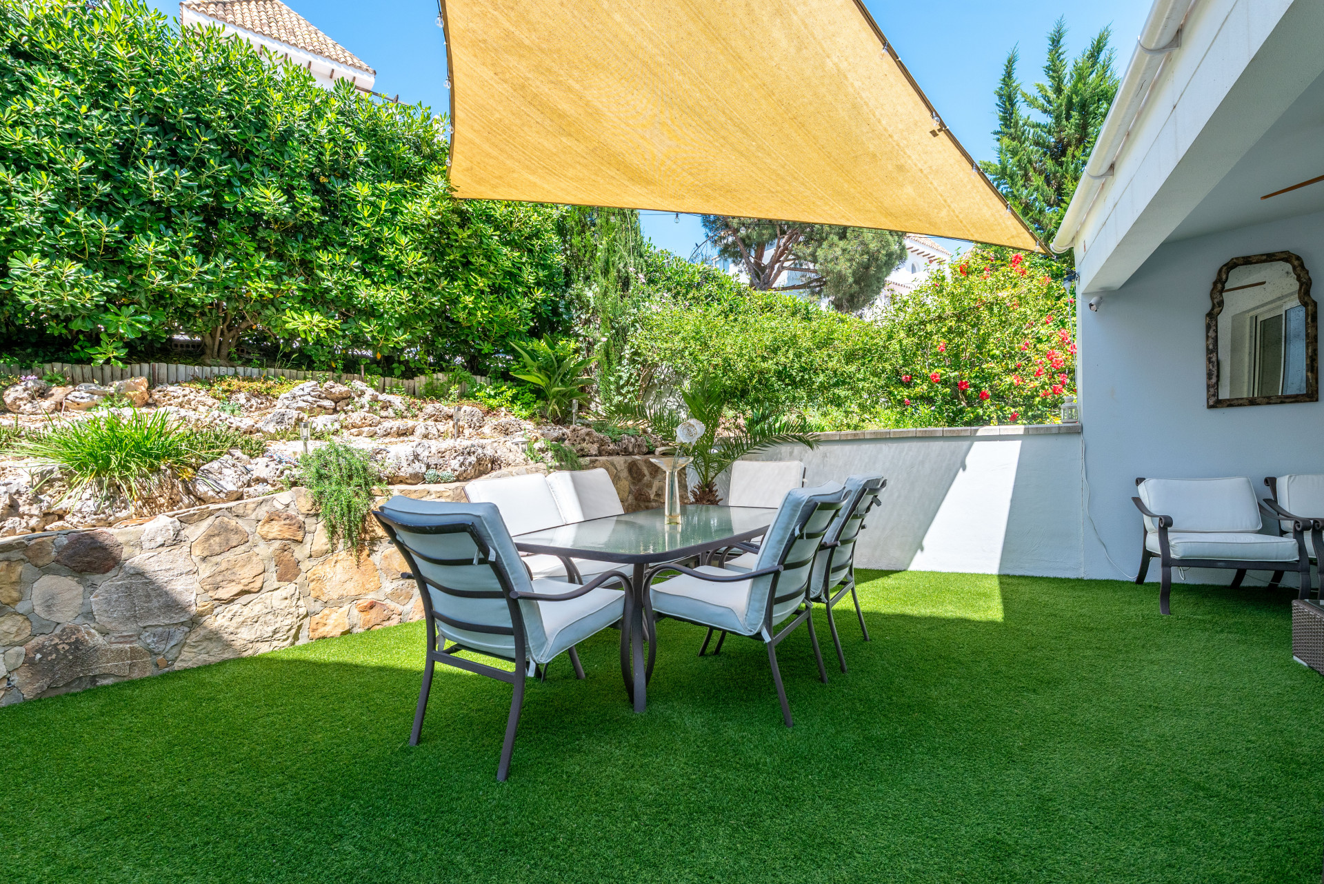Modern Comfort Near the Coast: Renovated Townhouse in Manilva