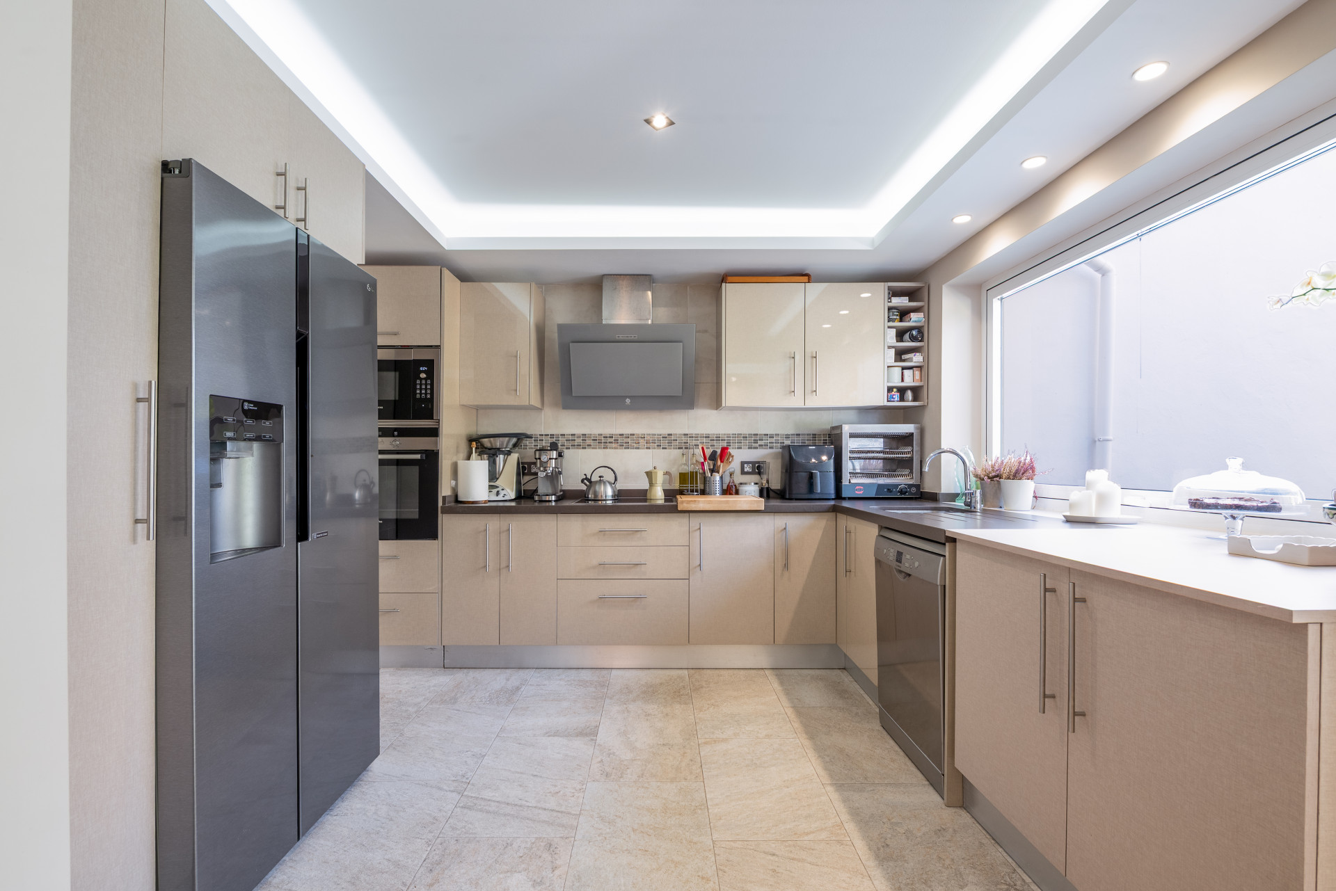 Modern Comfort Near the Coast: Renovated Townhouse in Manilva
