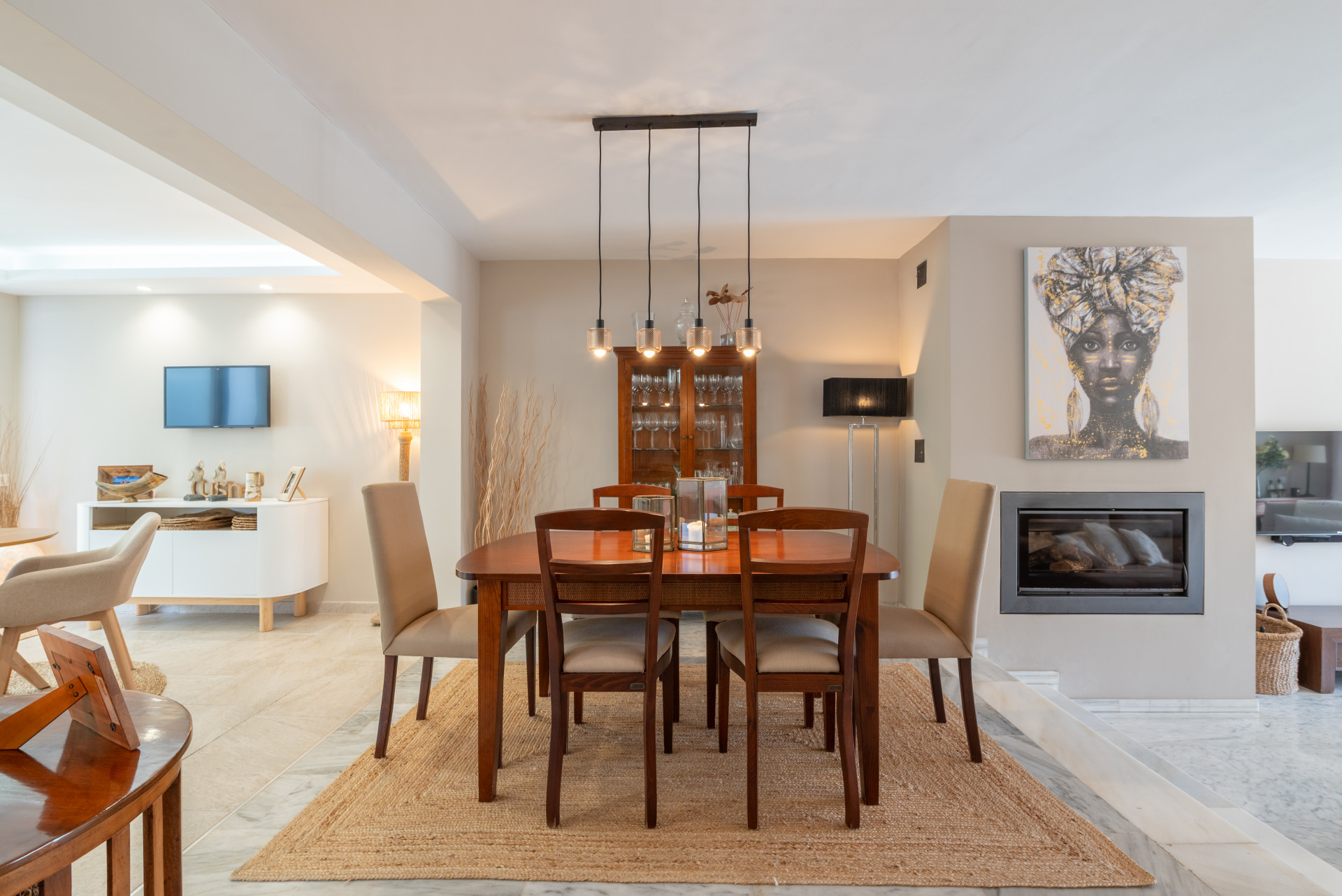 Modern Comfort Near the Coast: Renovated Townhouse in Manilva