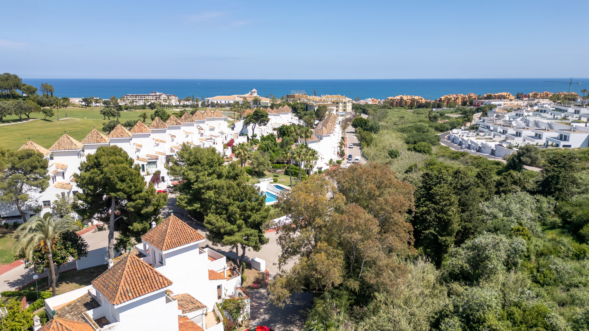 Modern Comfort Near the Coast: Renovated Townhouse in Manilva