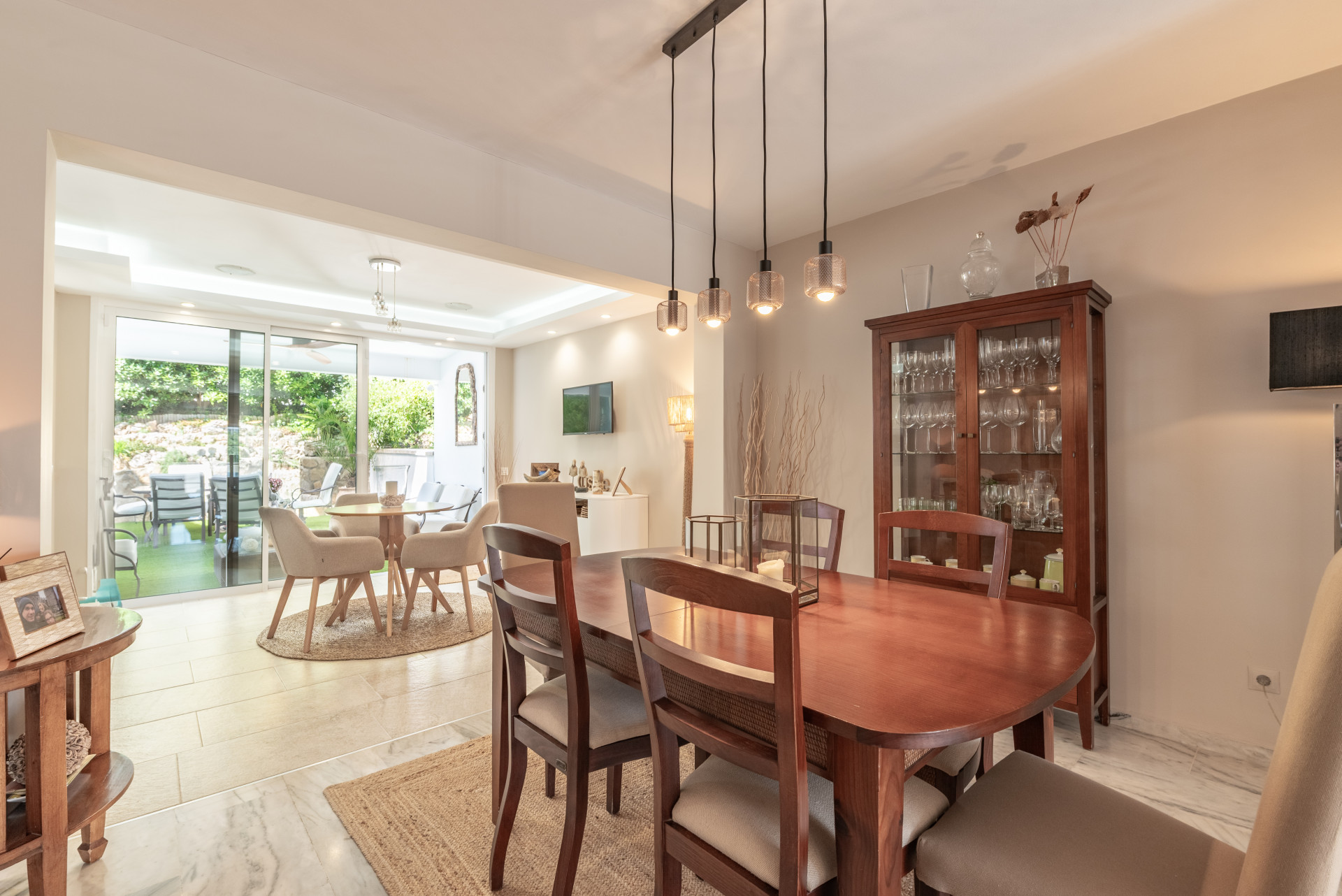 Modern Comfort Near the Coast: Renovated Townhouse in Manilva