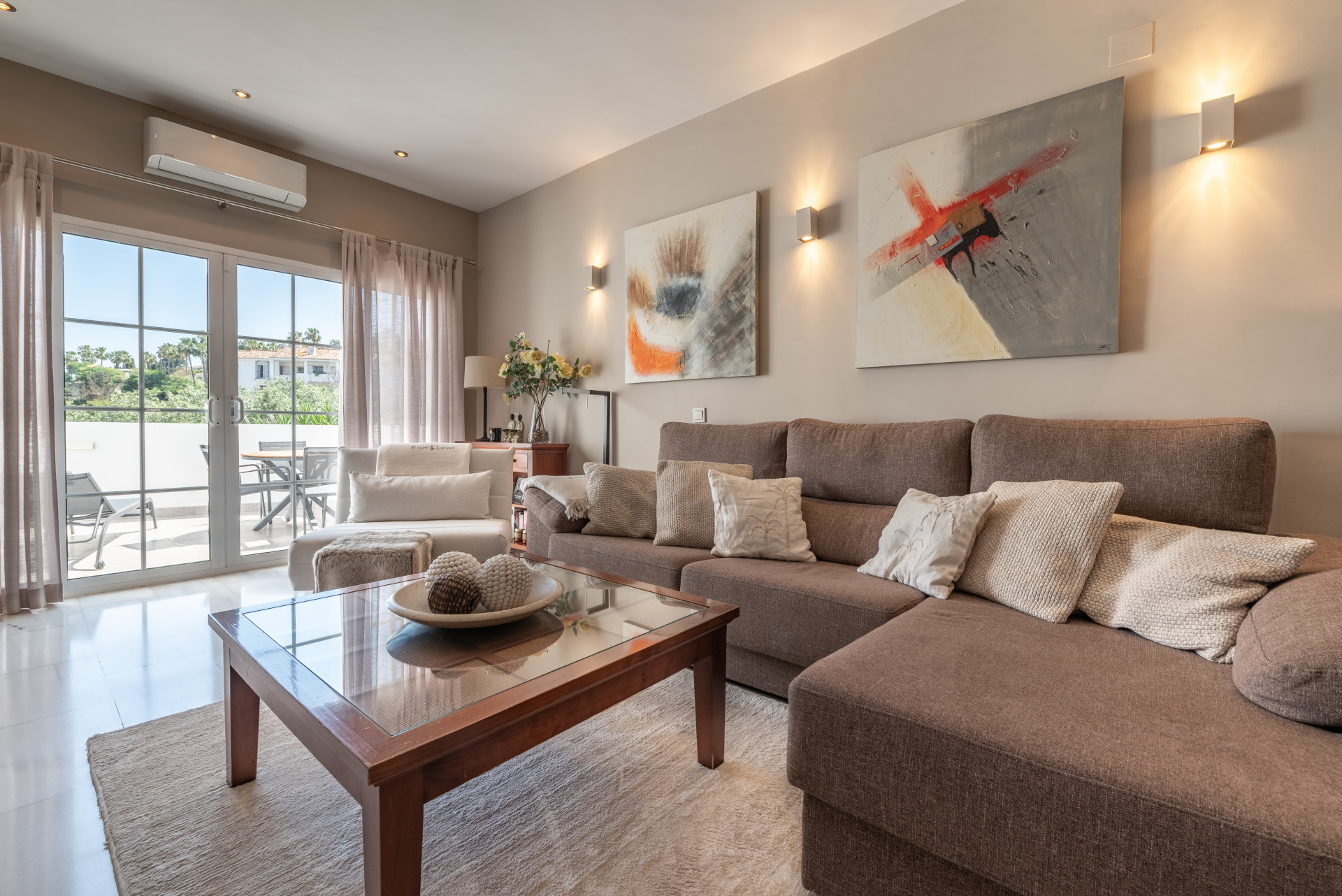 Modern Comfort Near the Coast: Renovated Townhouse in Manilva