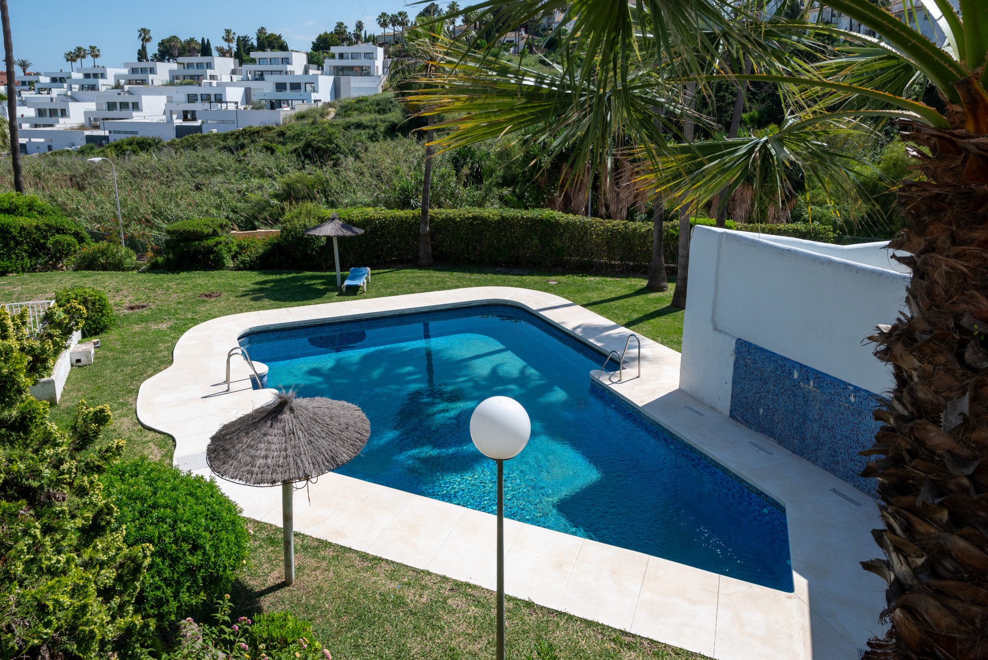 Modern Comfort Near the Coast: Renovated Townhouse in Manilva