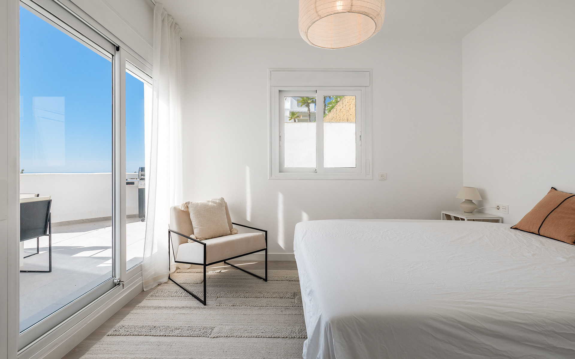 Appartement avec grande terrasse et vue sur la mer à Benahavis