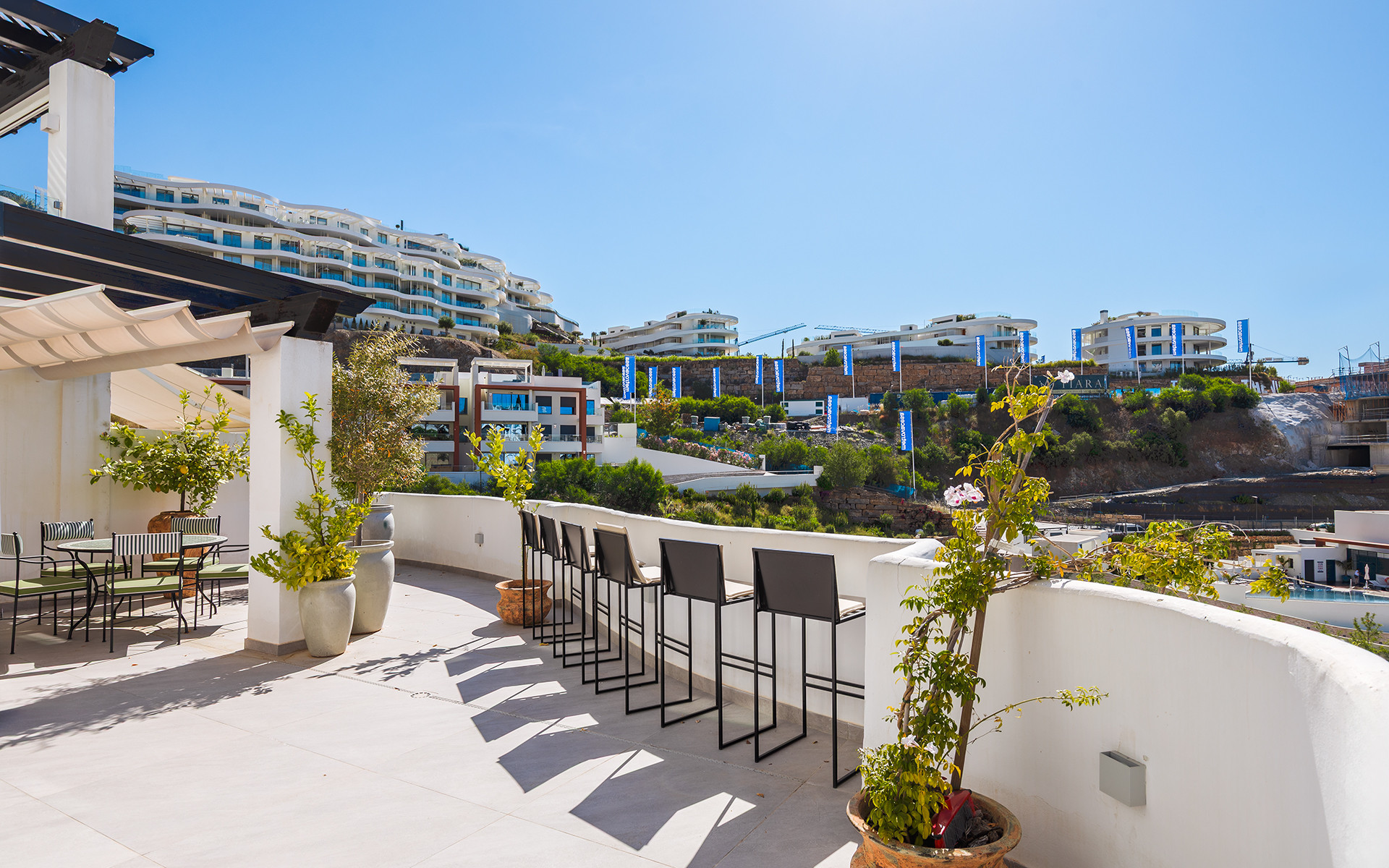 Appartement avec grande terrasse et vue sur la mer à Benahavis
