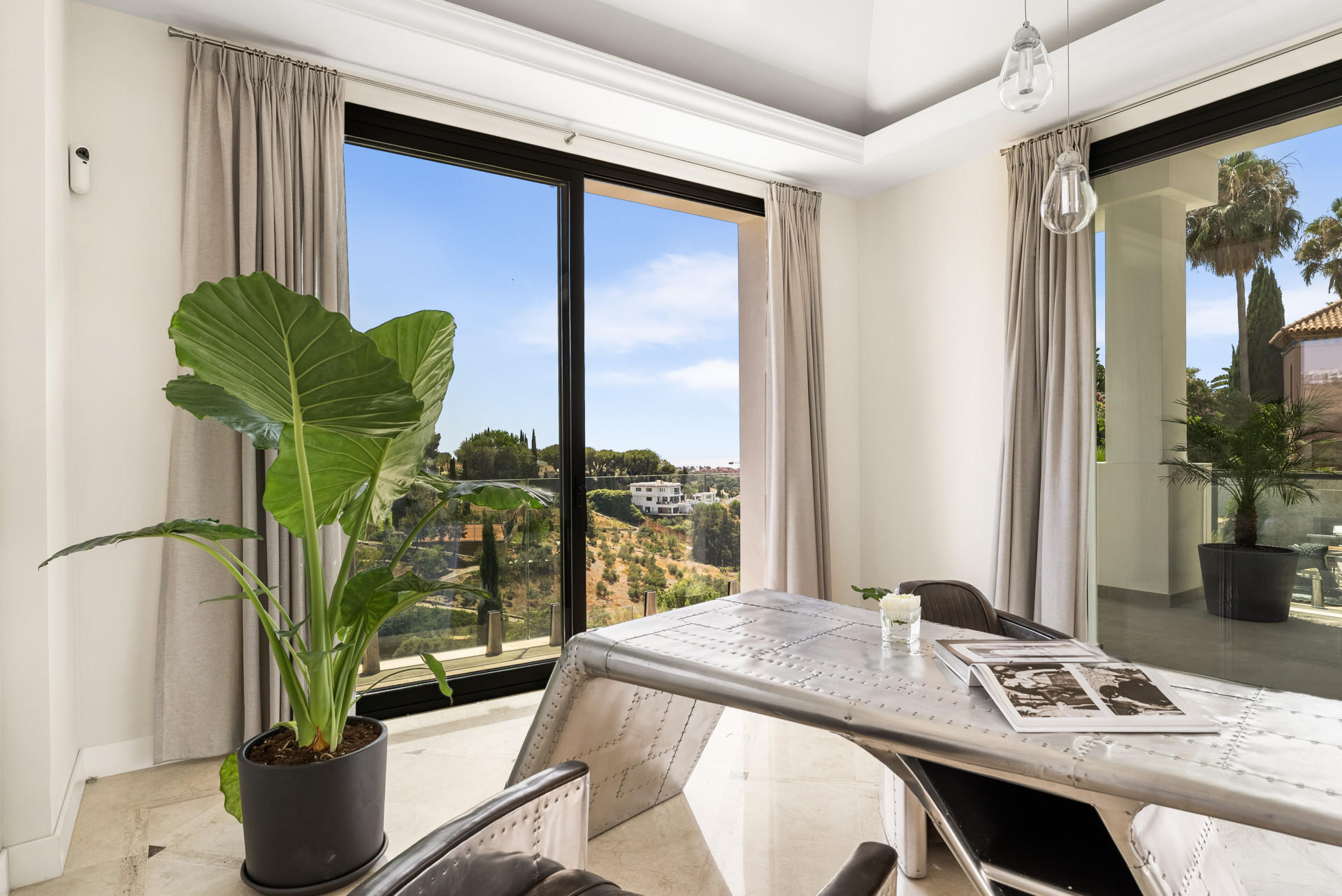 Villa located in Los Flamingos, with open views to the sea and the mountains in Benahavis