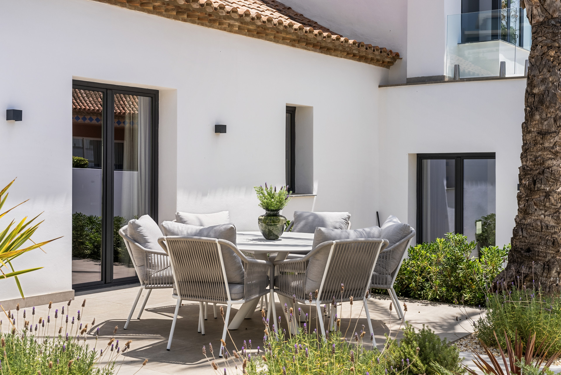 Villa located in Los Flamingos, with open views to the sea and the mountains in Benahavis