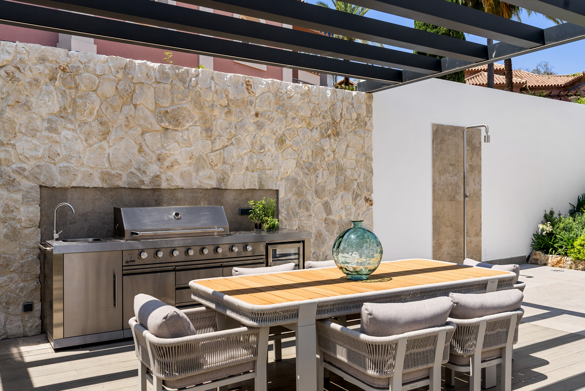 Villa located in Los Flamingos, with open views to the sea and the mountains in Benahavis