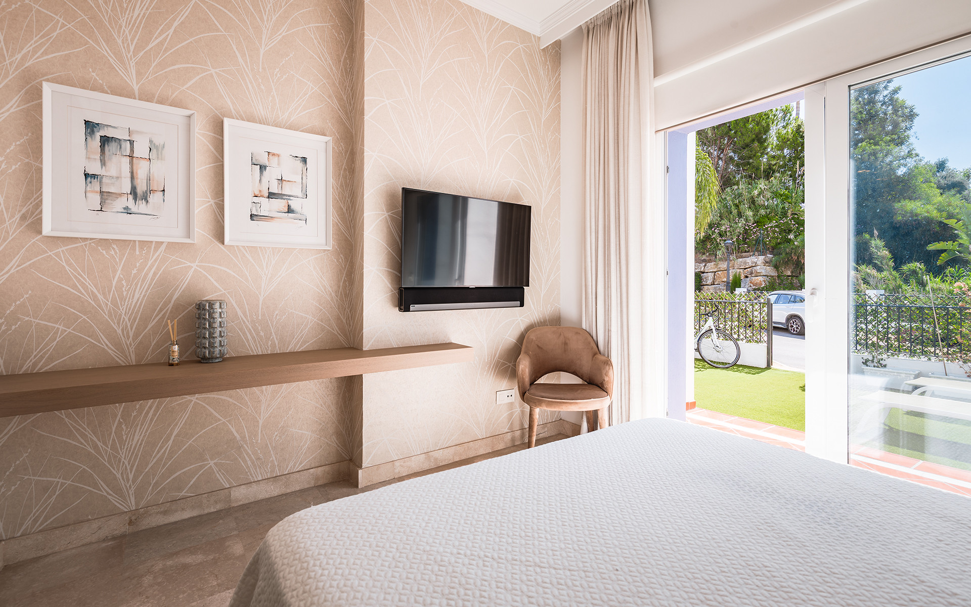 Stylish Ground-Floor Apartment in Paraíso Pueblo in Benahavis
