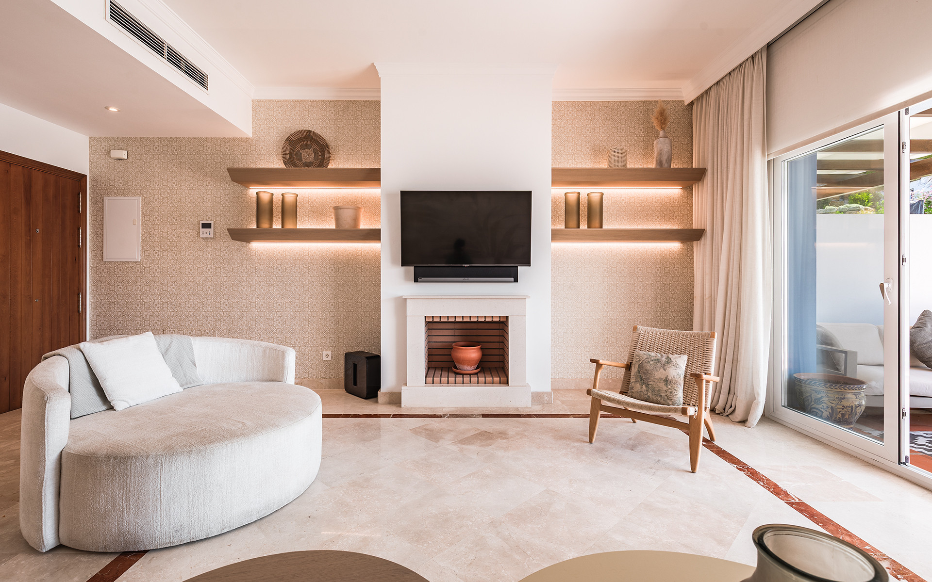 Stylish Ground-Floor Apartment in Paraíso Pueblo in Benahavis