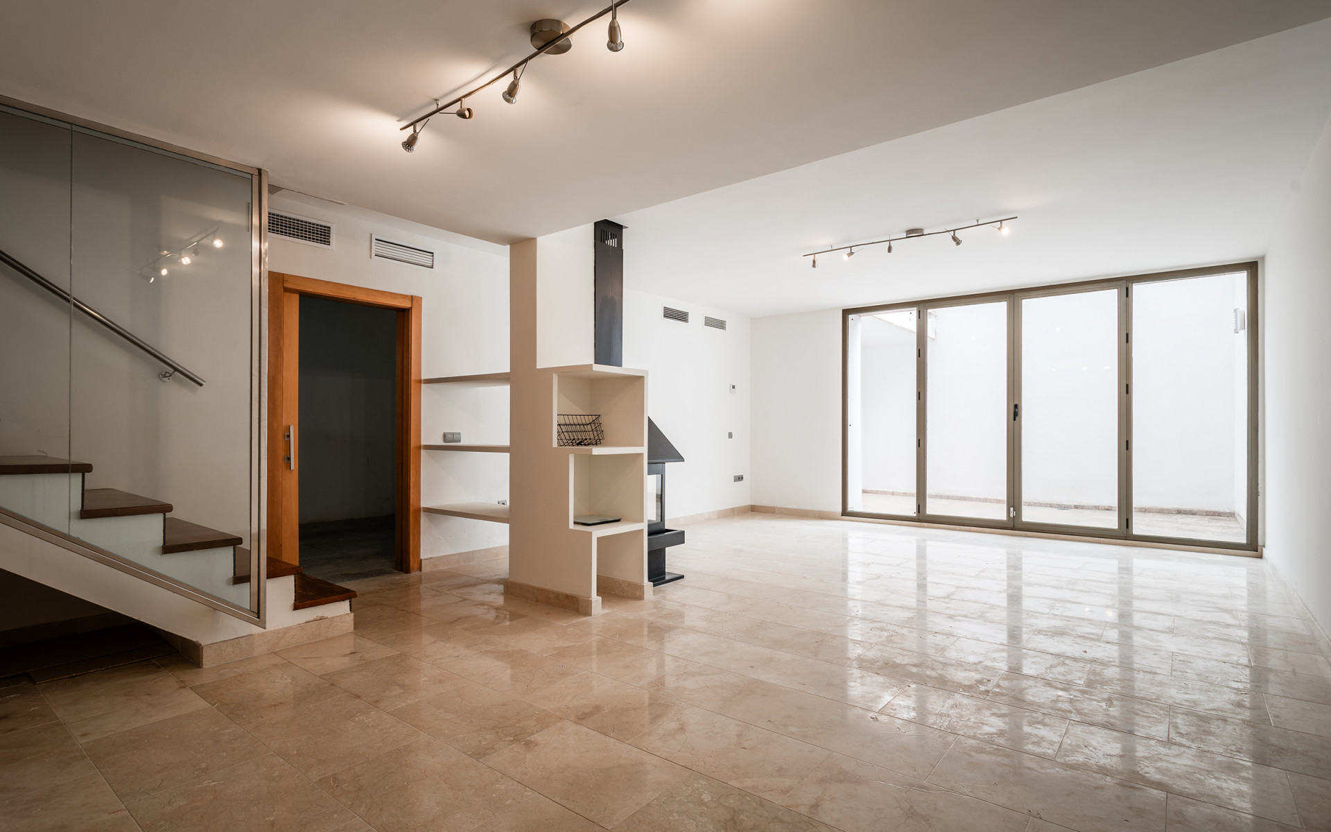 Casa unifamiliar con vistas abiertas en Marbella Vistas en Benahavis