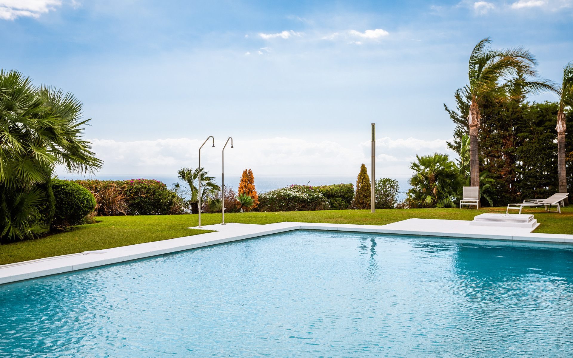 Casa unifamiliar con vistas abiertas en Marbella Vistas en Benahavis
