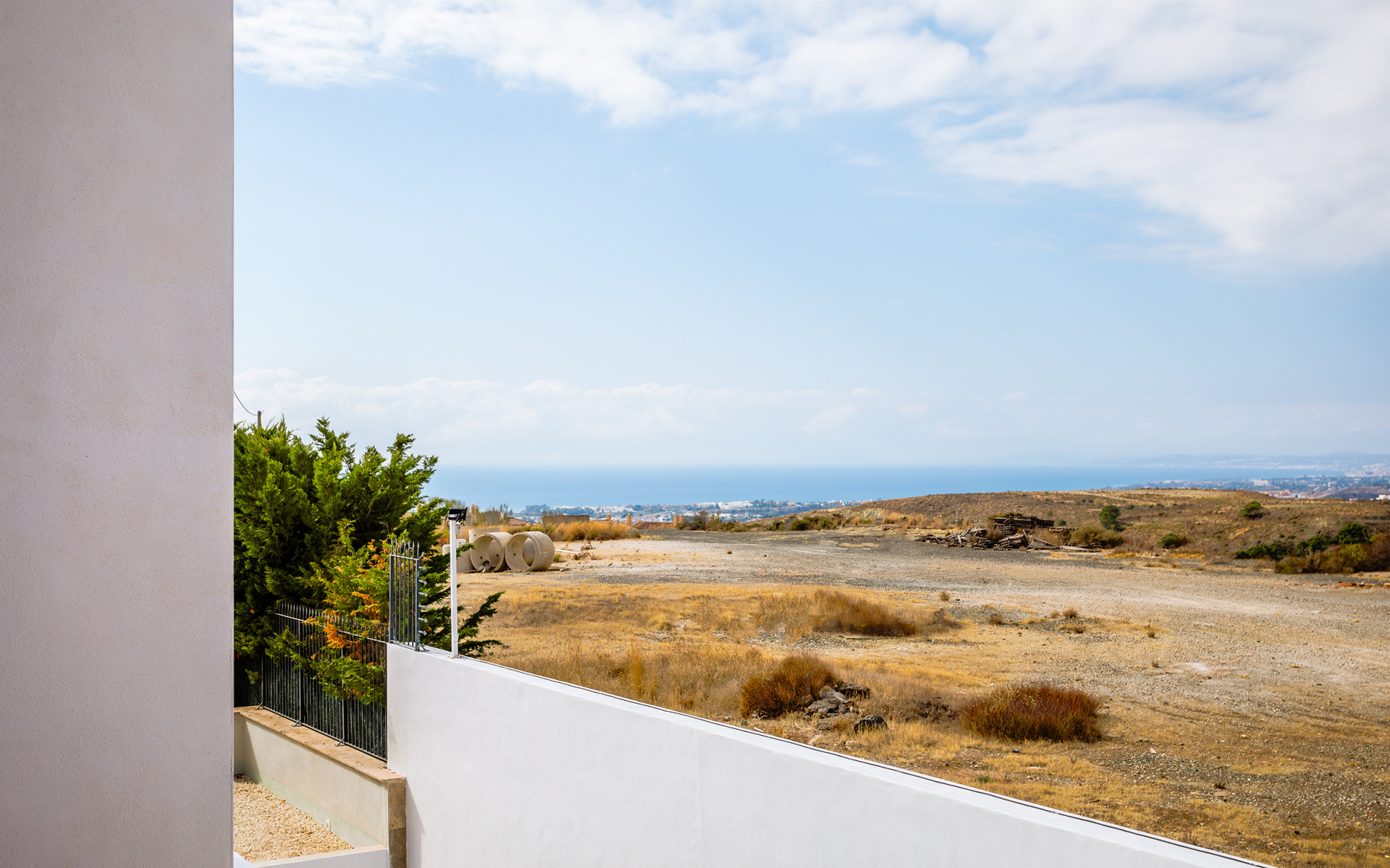 Casa unifamiliar con vistas abiertas en Marbella Vistas en Benahavis