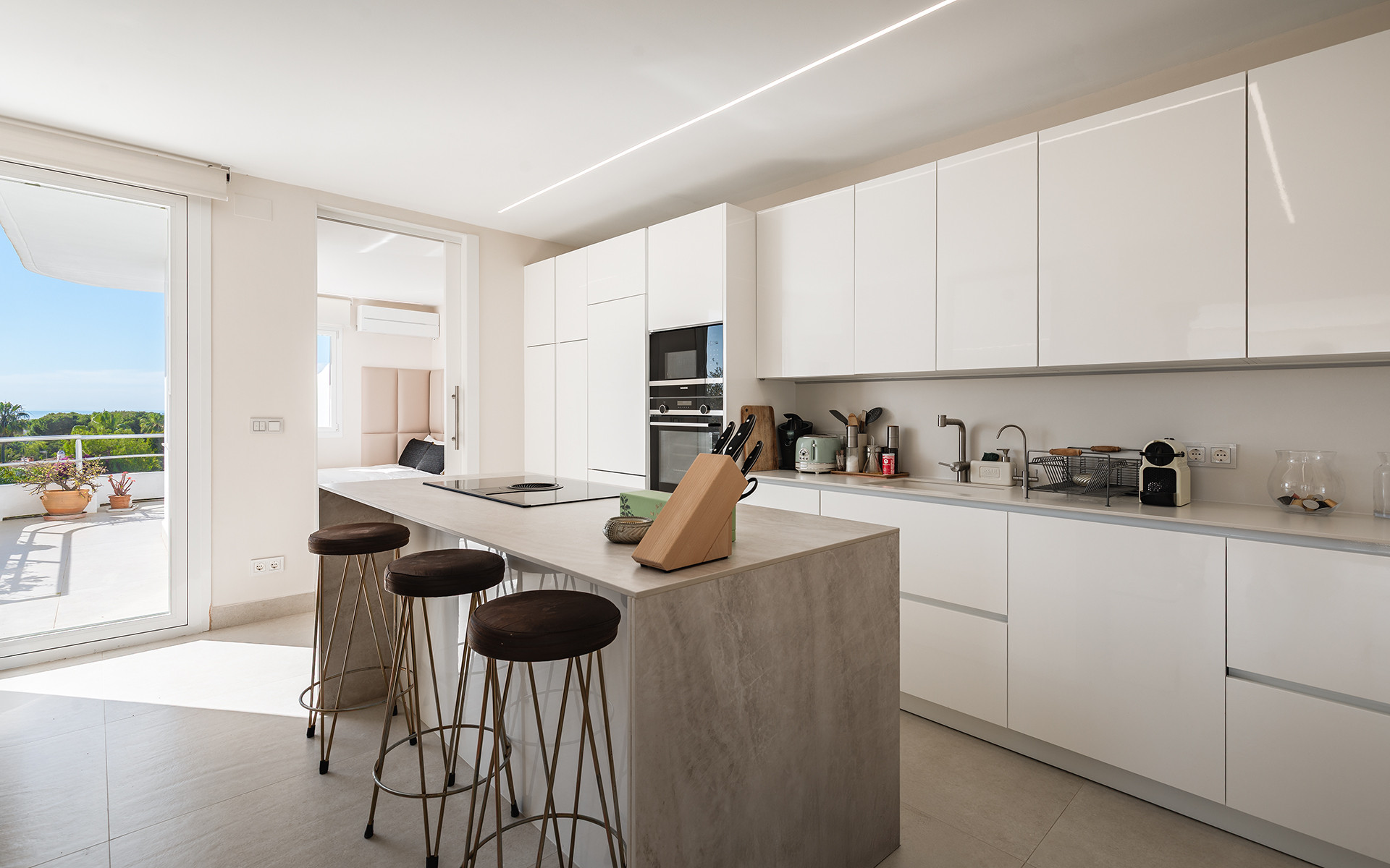 3 bedroom penthouse with views to the sea, the mountains and the golf course in San Pedro de Alcantara