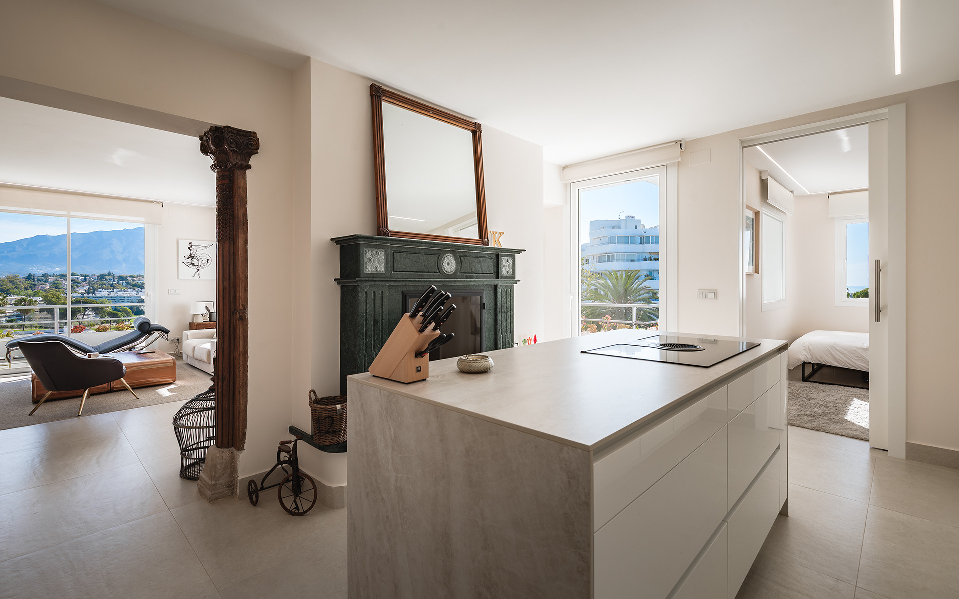 3 bedroom penthouse with views to the sea, the mountains and the golf course in San Pedro de Alcantara