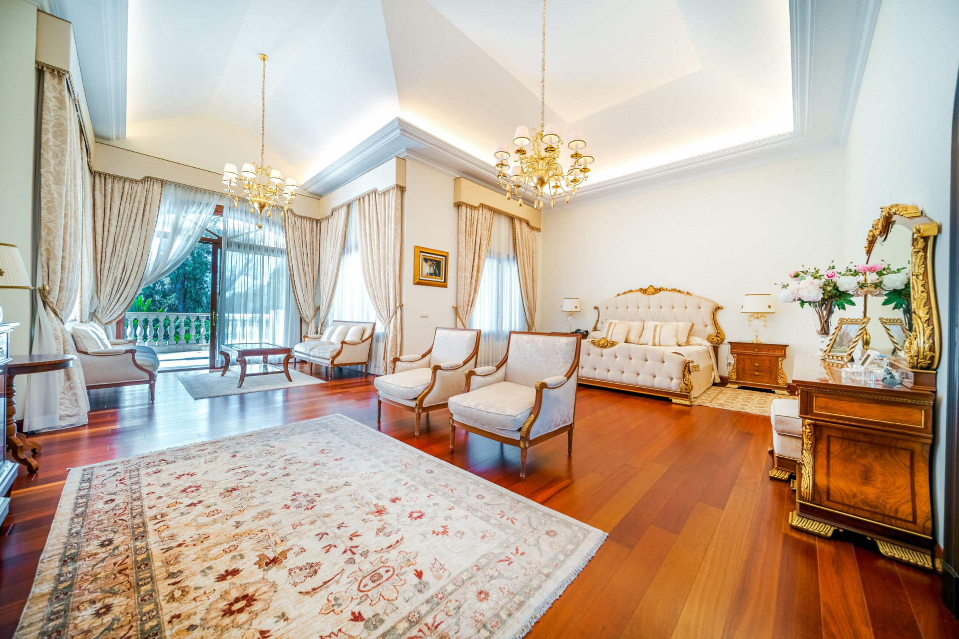 Exclusive 8-bedroom beachside Villa in Guadalmina Baja in San Pedro de Alcantara