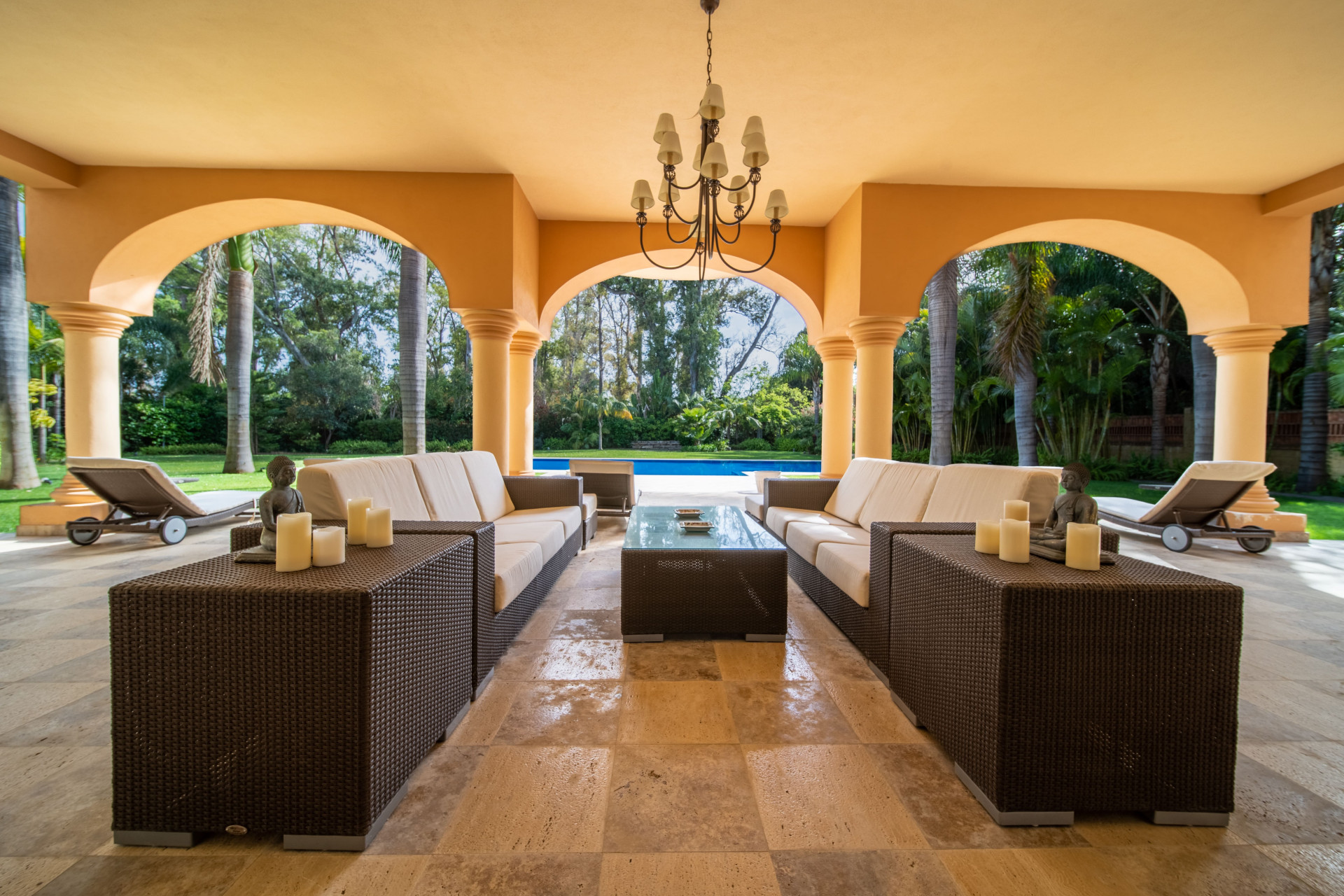 Exclusive 8-bedroom beachside Villa in Guadalmina Baja in San Pedro de Alcantara