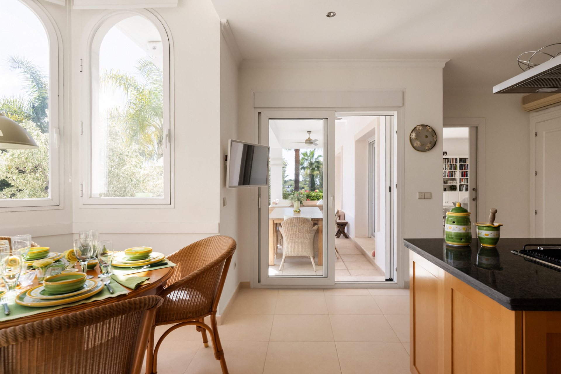 Andalusion style villa with La Quinta golf and sea vieuws in Benahavis