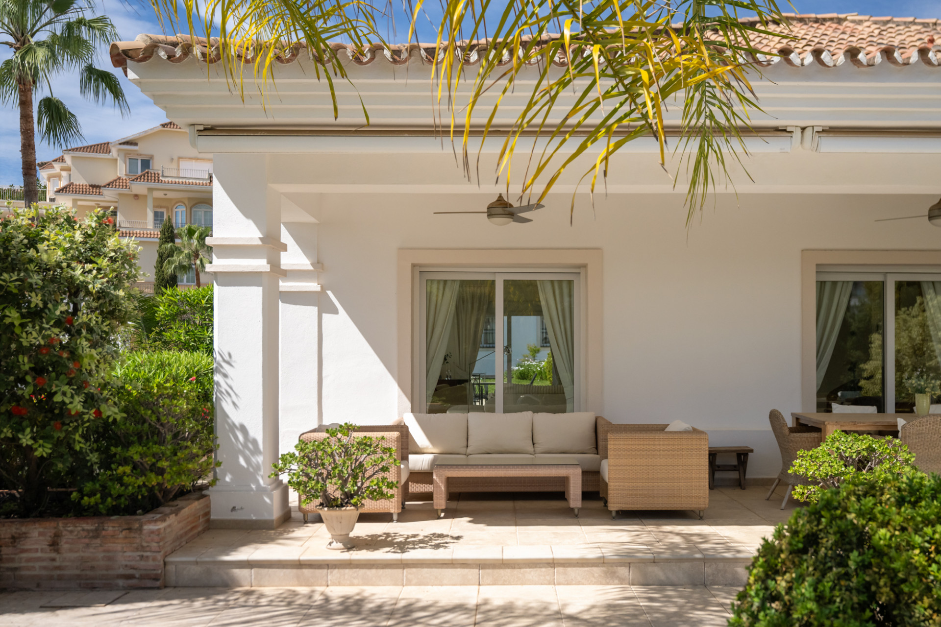 Andalusion style villa with La Quinta golf and sea vieuws in Benahavis