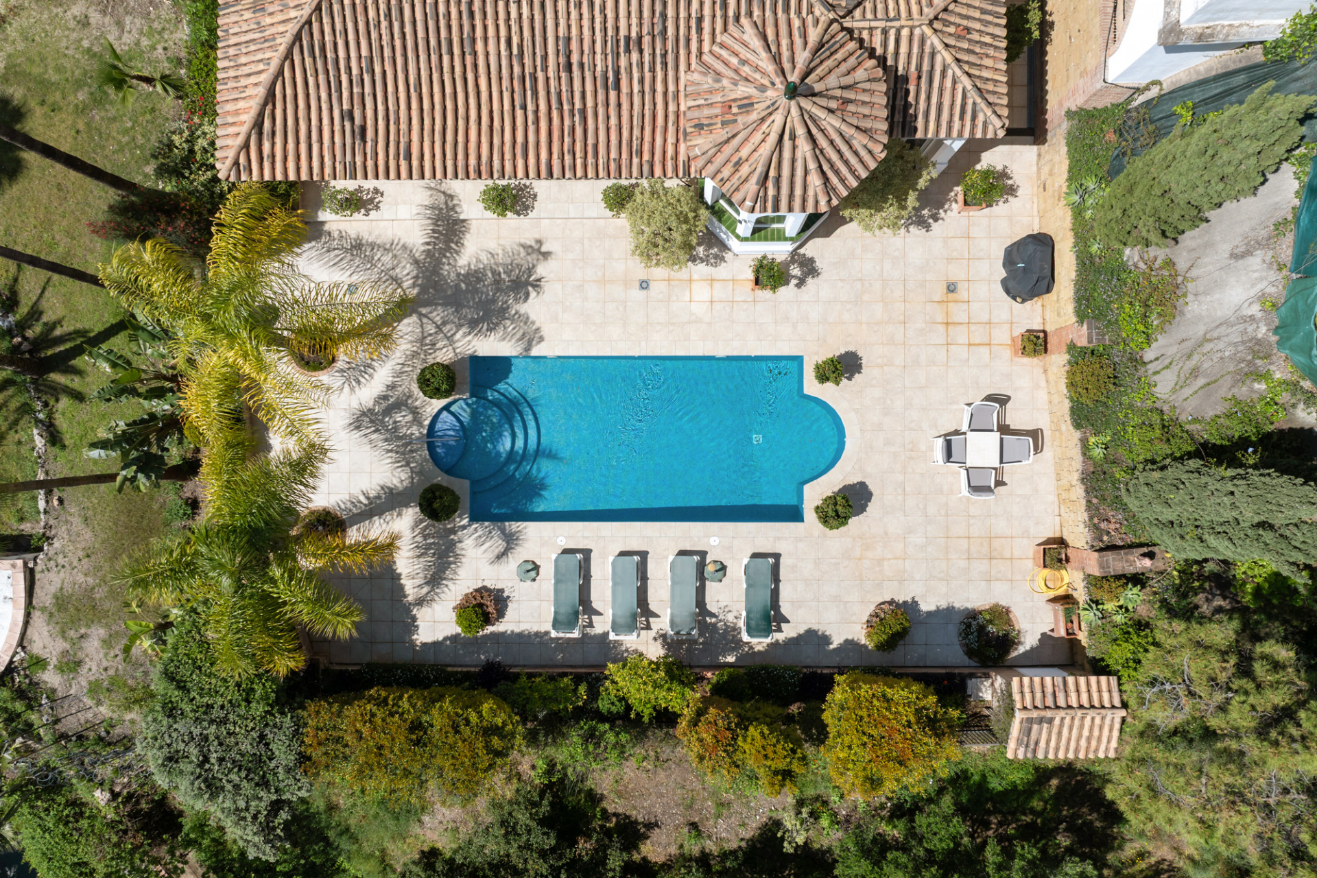 Andalusion style villa with La Quinta golf and sea vieuws in Benahavis