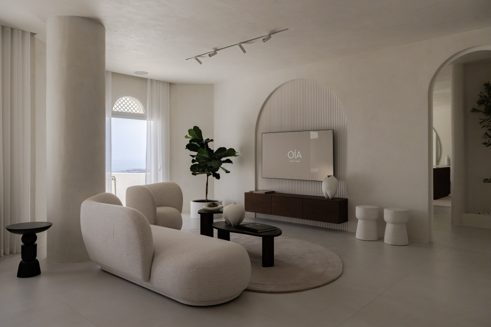 Duplex penthouse with private pool, sea views, and prime Golden Mile location in Marbella Golden Mile