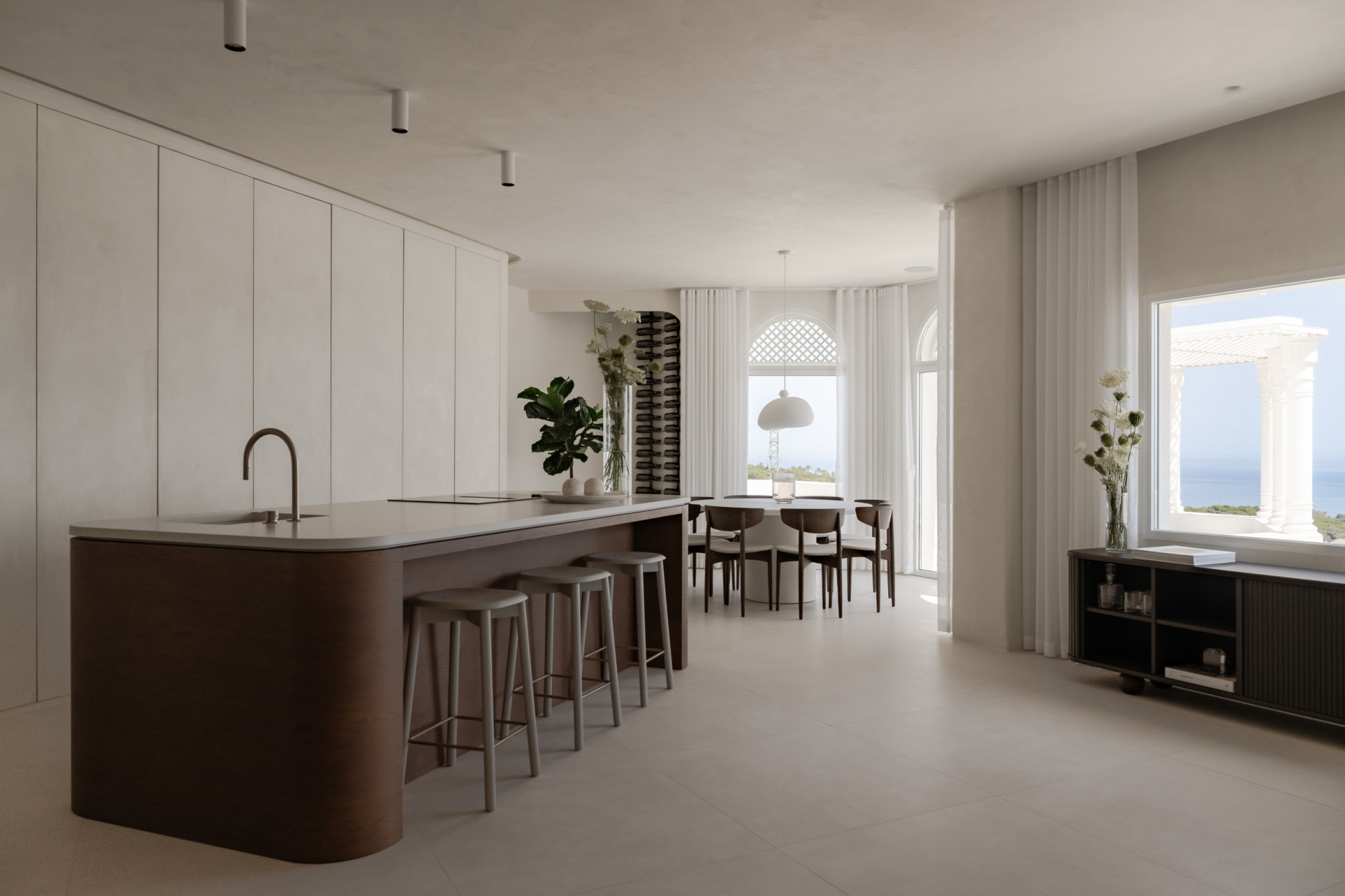 Duplex penthouse with private pool, sea views, and prime Golden Mile location in Marbella Golden Mile