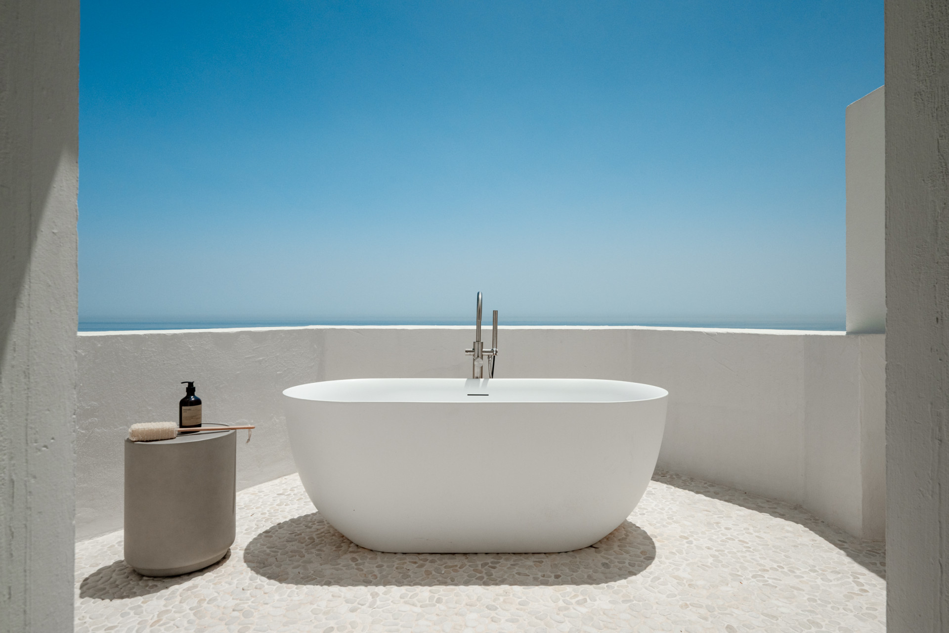 Duplex penthouse with private pool, sea views, and prime Golden Mile location in Marbella Golden Mile