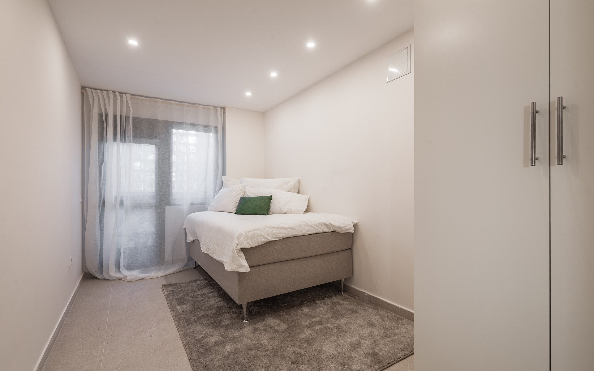 Stylish 4-Bedroom Beachside Apartment in San Pedro de Alcantara