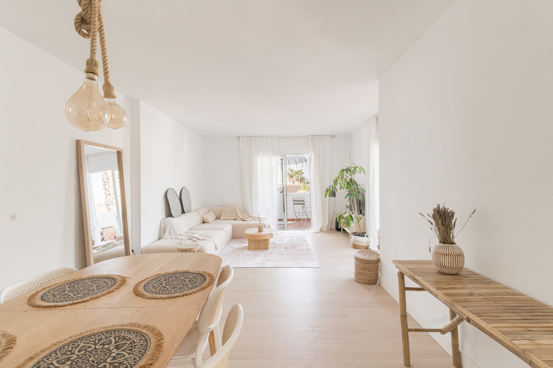 Zonnig penthouse met 3 slaapkamers in Bel-Air in Estepona