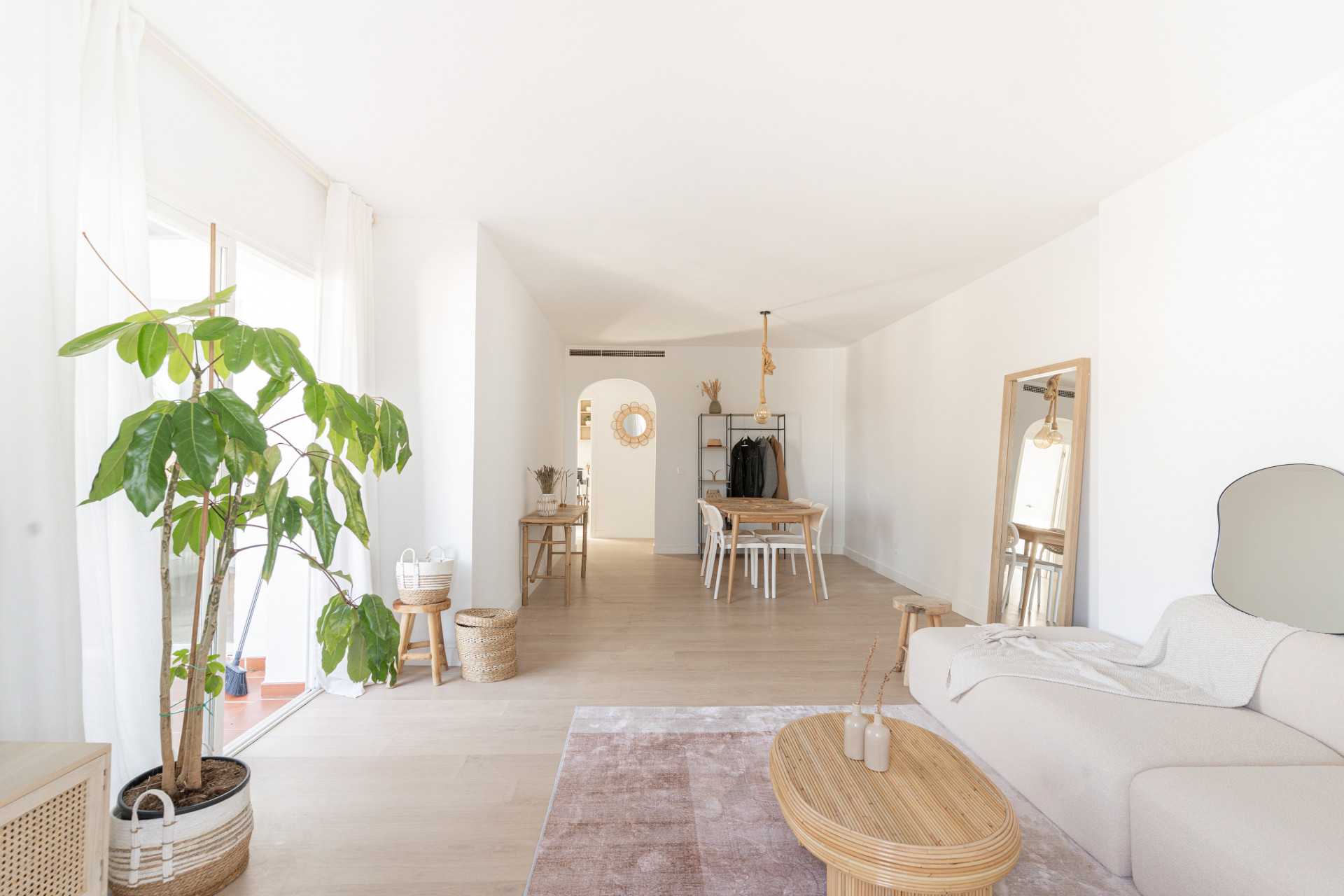 Zonnig penthouse met 3 slaapkamers in Bel-Air in Estepona