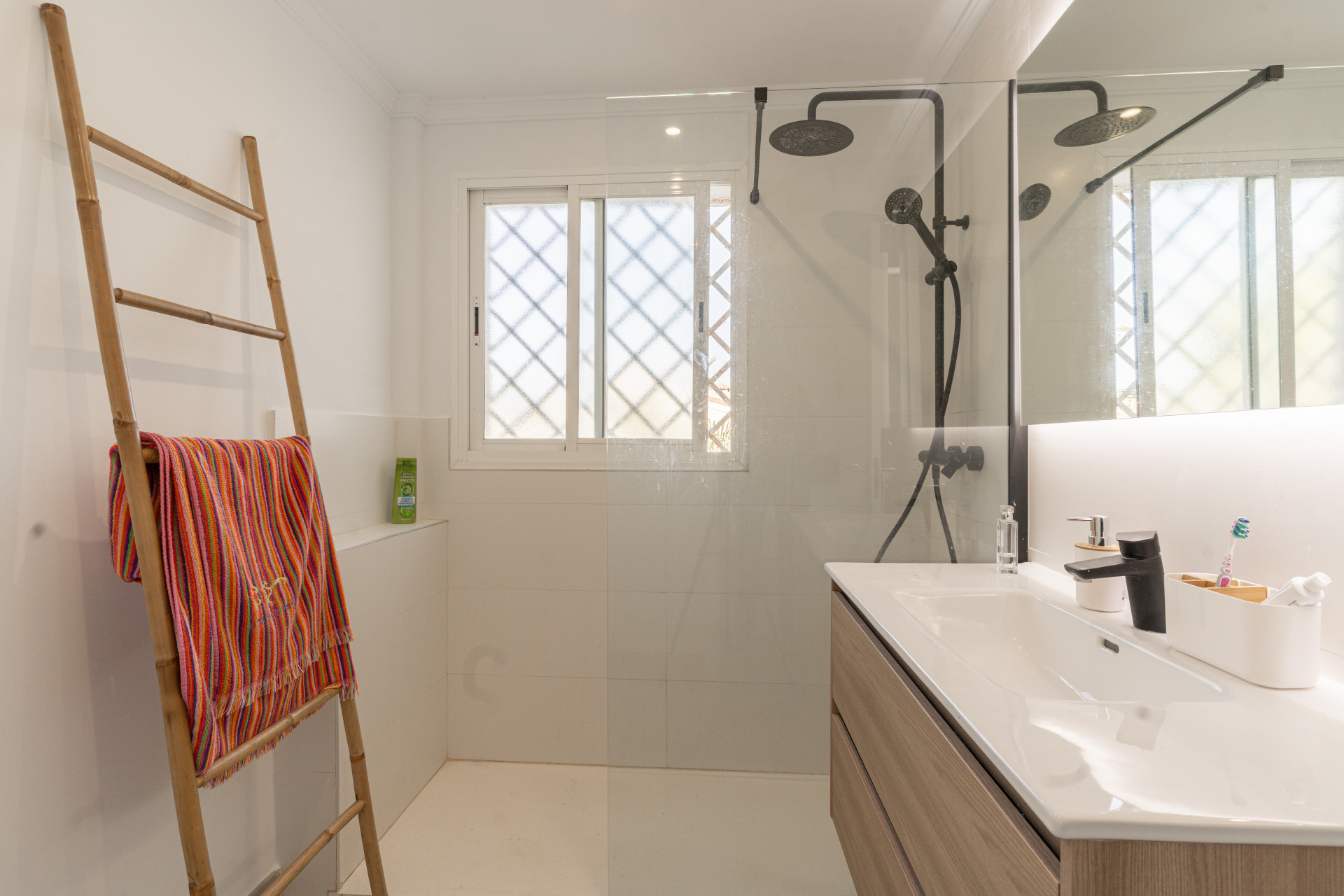 Zonnig penthouse met 3 slaapkamers in Bel-Air in Estepona