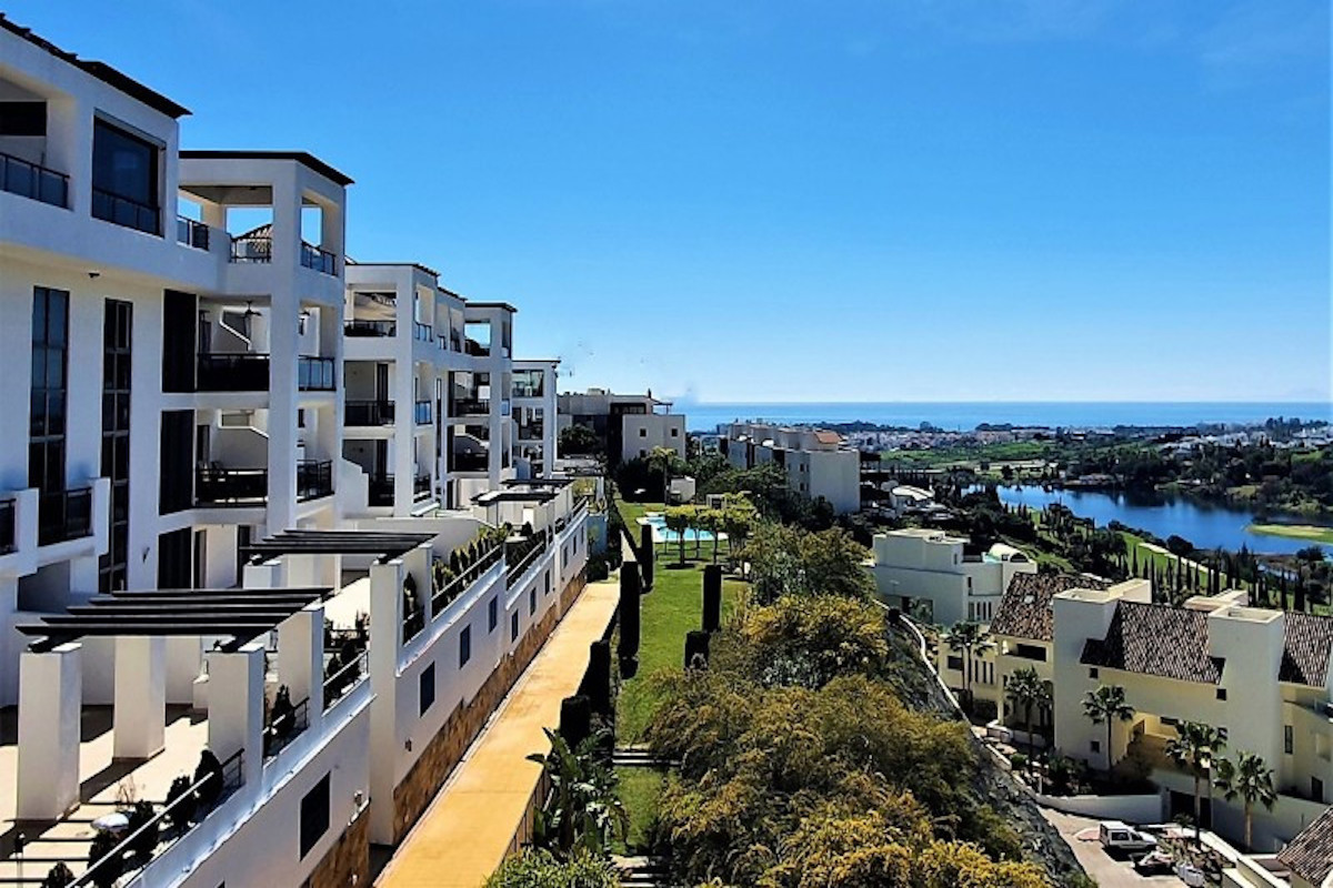 Apartment for sale in <i>Acosta los Flamingos, </i>Benahavis