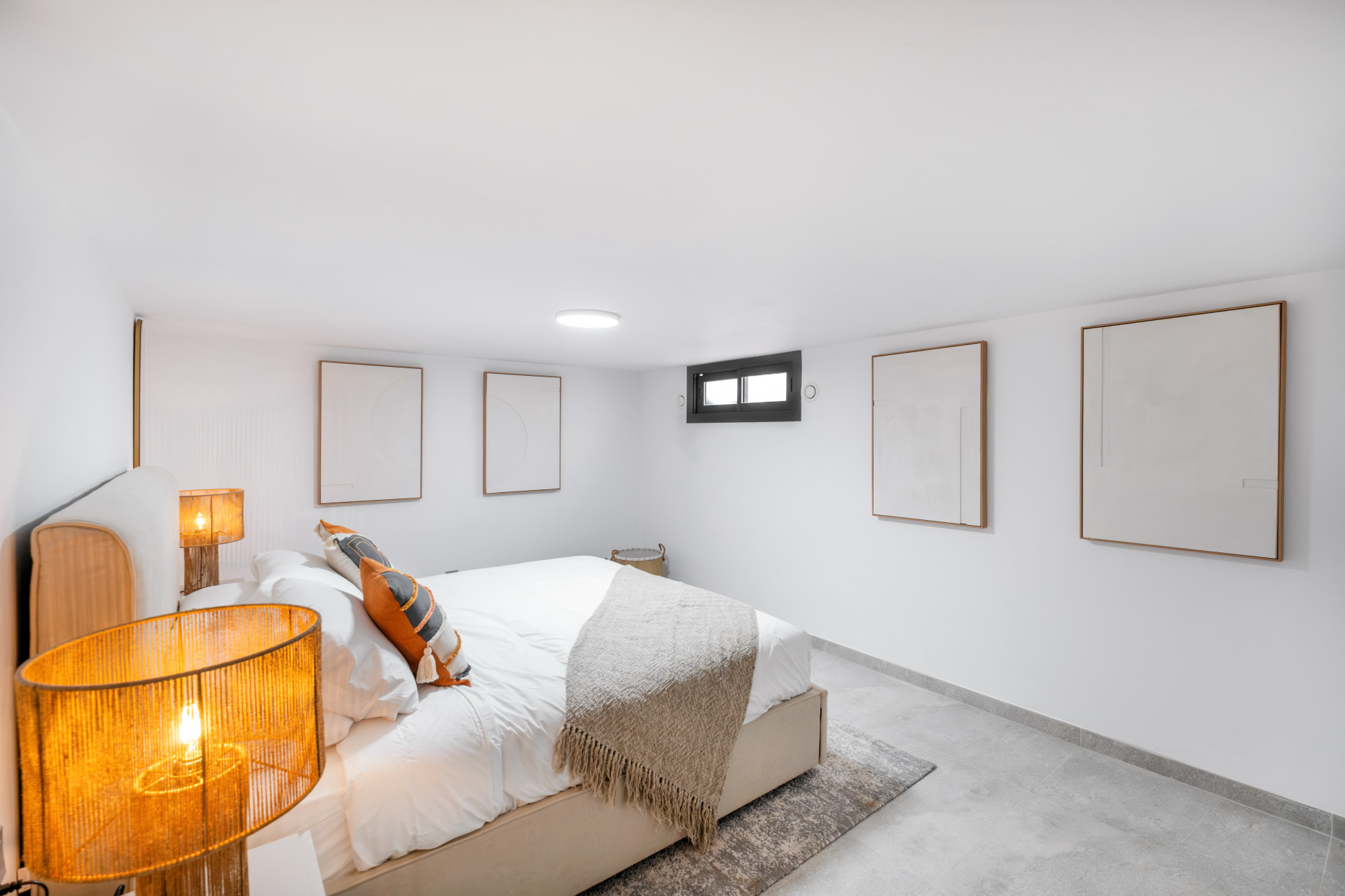 Impresionante villa de 5 dormitorios con comodidades premium en la Milla de Oro en Marbella