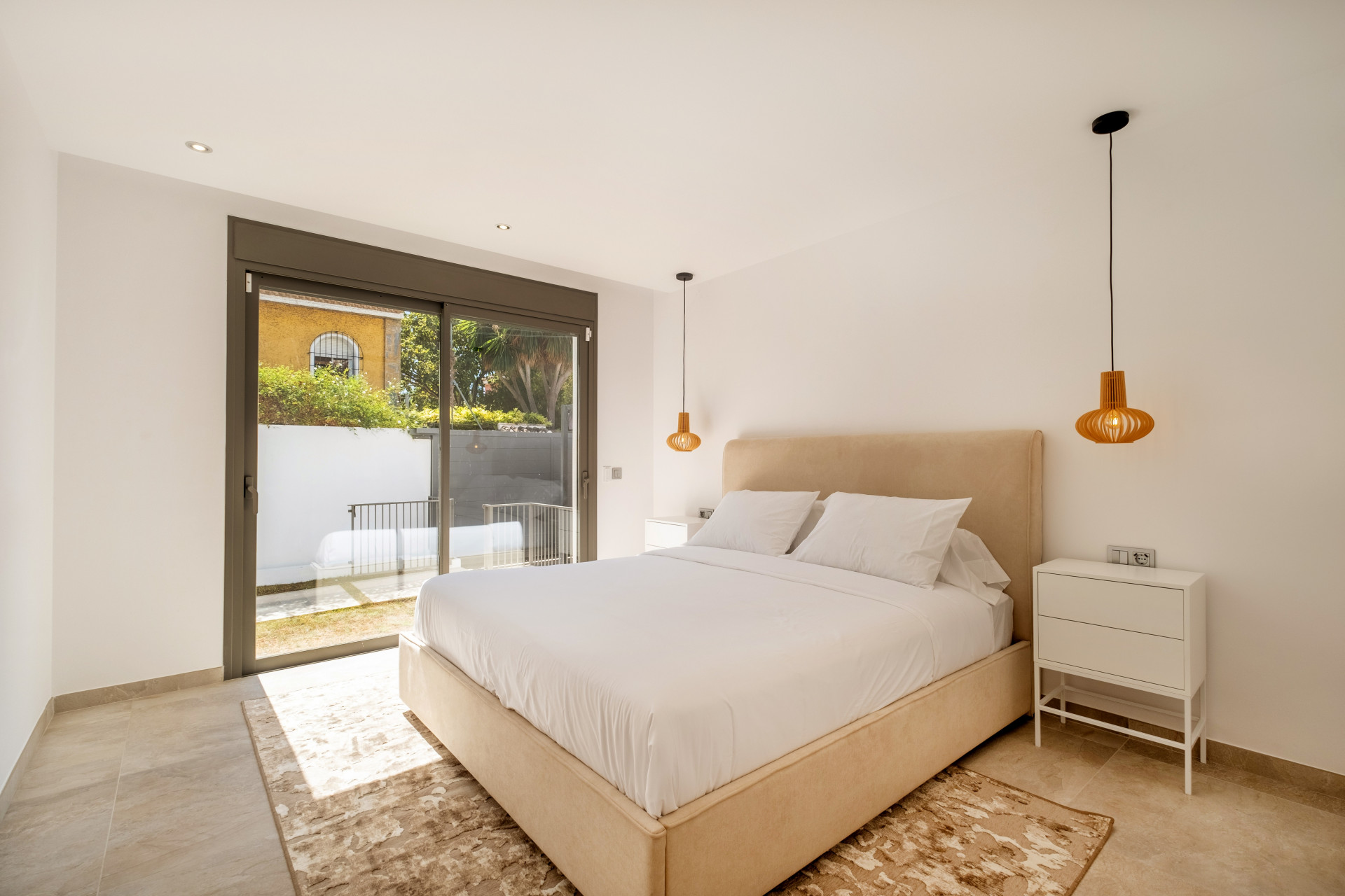Impresionante villa de 5 dormitorios con comodidades premium en la Milla de Oro en Marbella