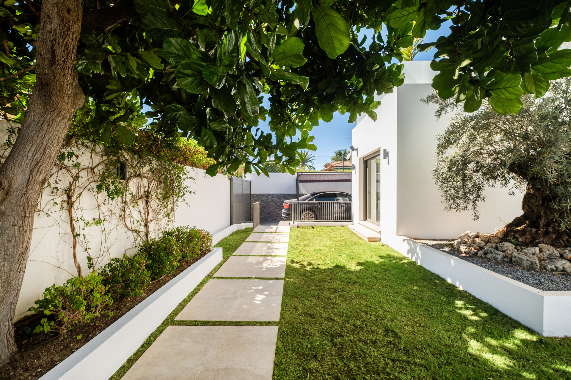 Impresionante villa de 5 dormitorios con comodidades premium en la Milla de Oro en Marbella
