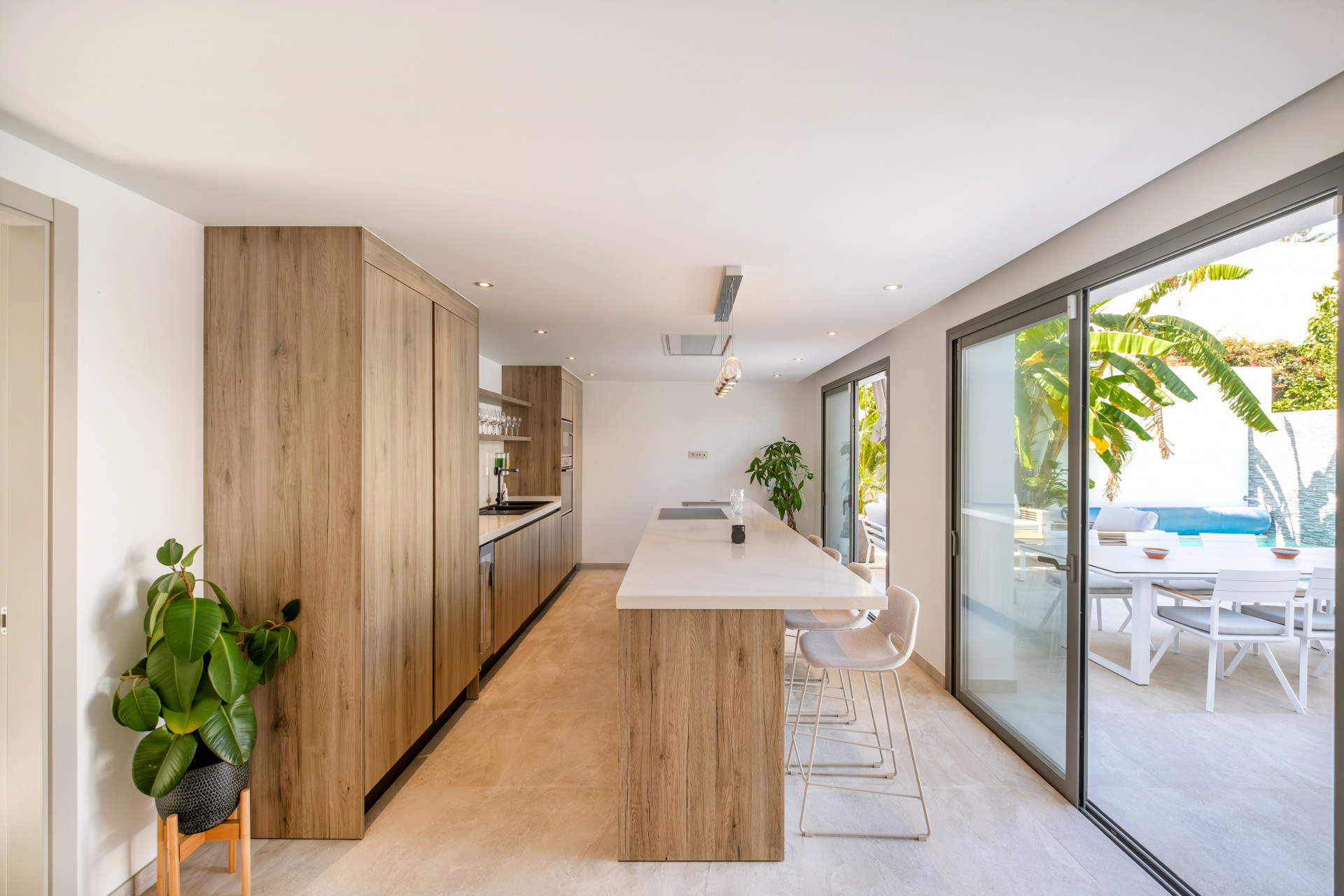 Impresionante villa de 5 dormitorios con comodidades premium en la Milla de Oro en Marbella