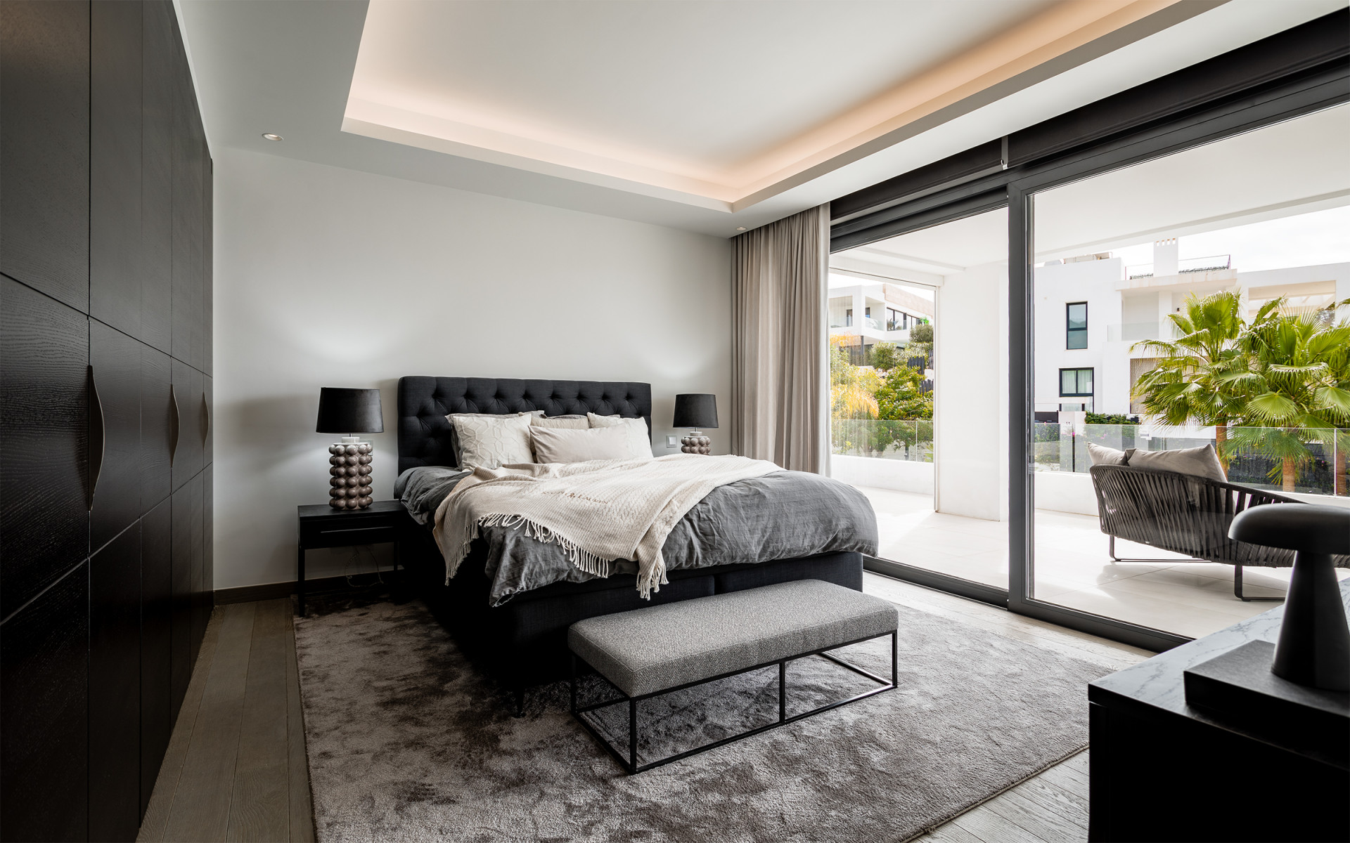 Luxe villa in een prestigieuze omheinde gemeenschap in de Golfvallei in Nueva Andalucia