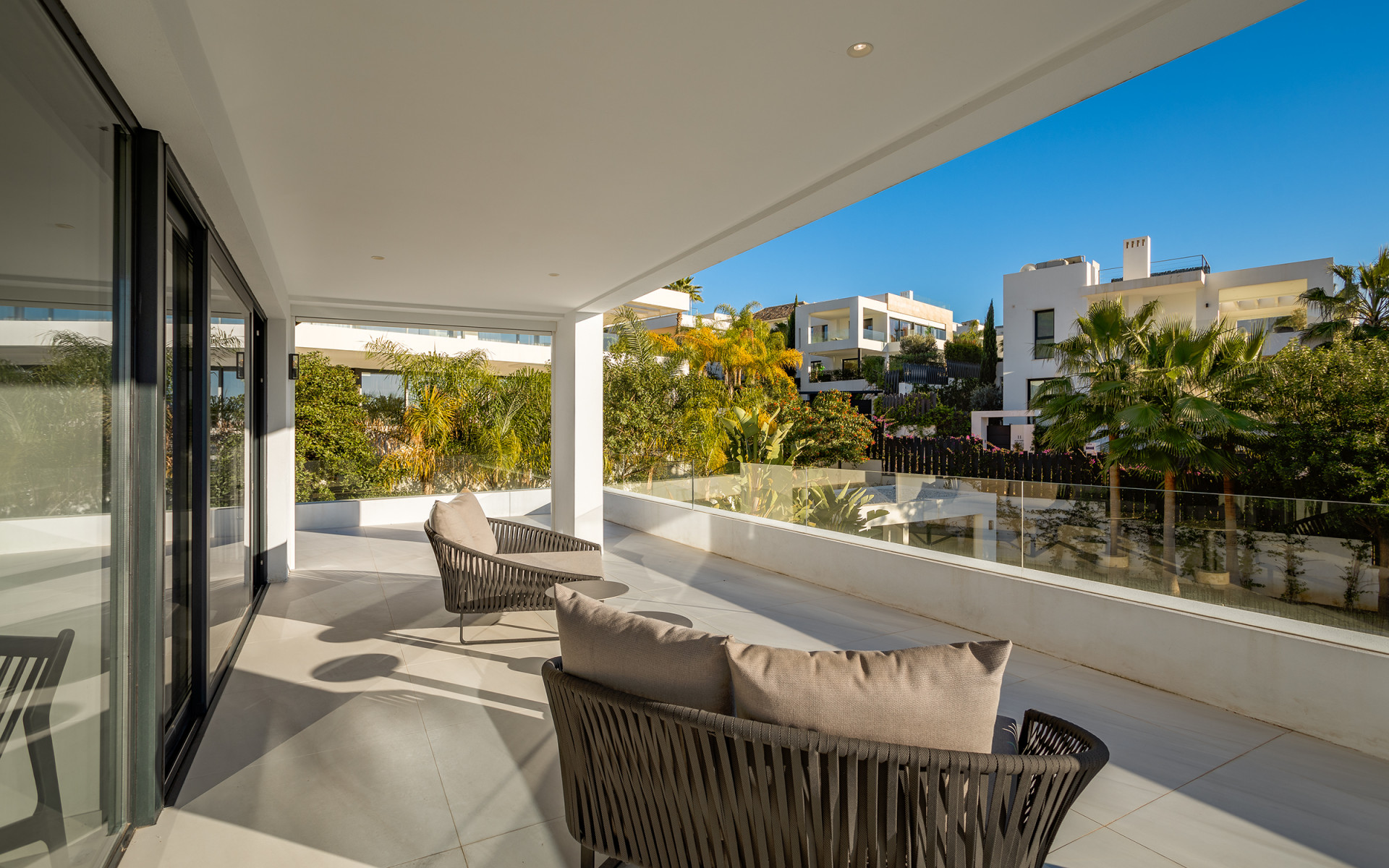 Luxe villa in een prestigieuze omheinde gemeenschap in de Golfvallei in Nueva Andalucia